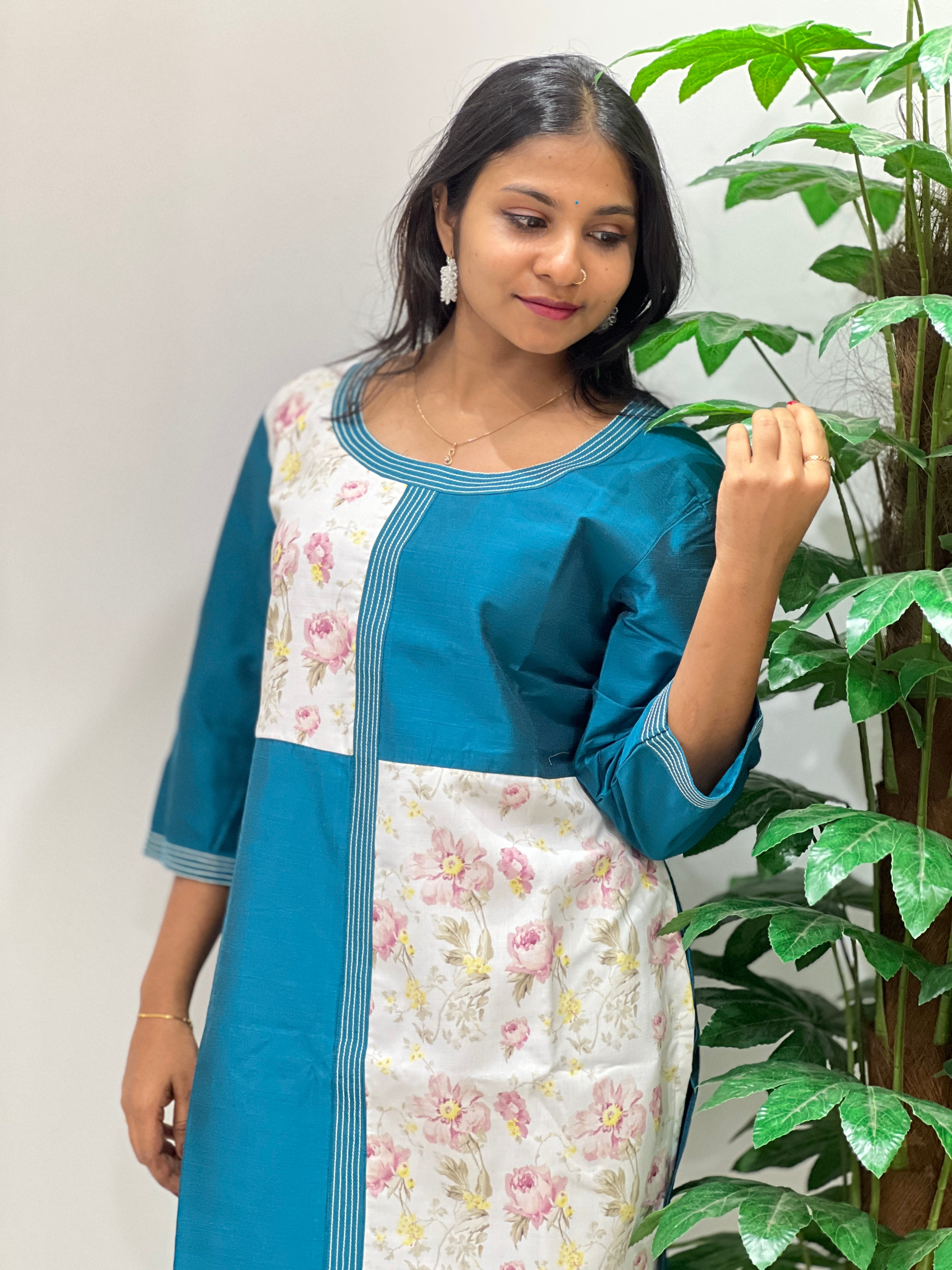 Floral Printed Cotton Kurta | DNT335