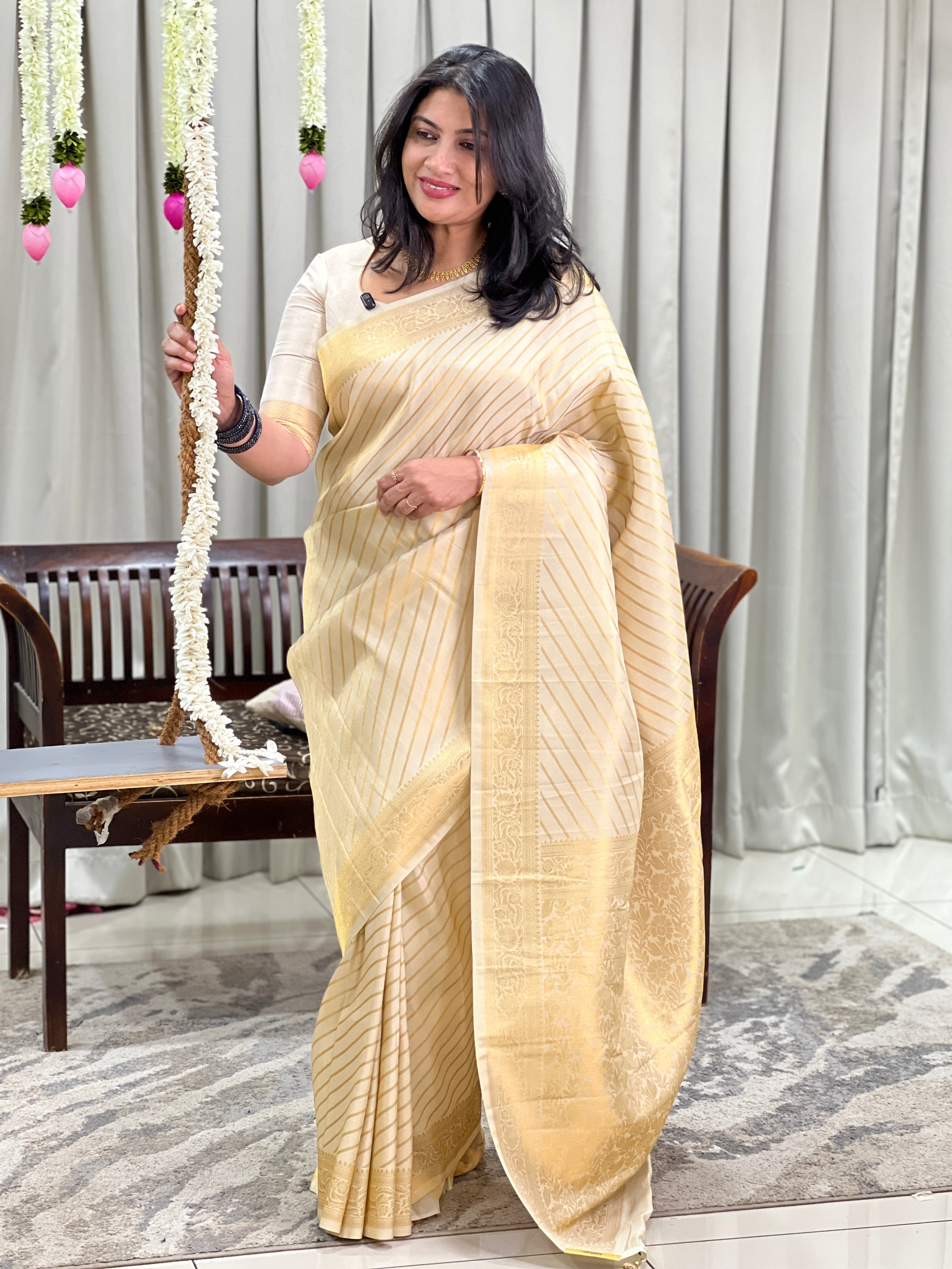 Banarasi Woven Line Pattern Semi Silk Saree | HT518