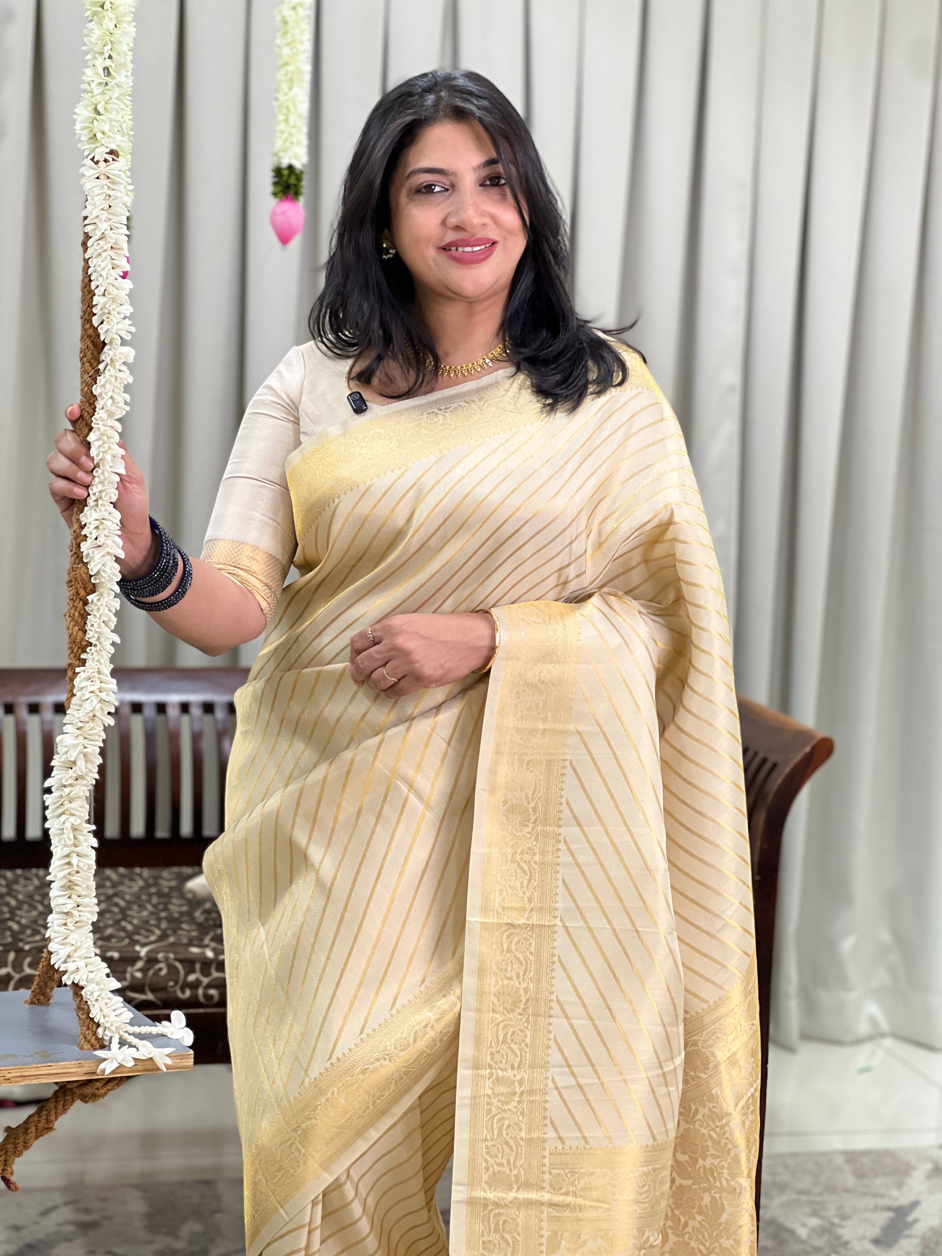 Banarasi Woven Line Pattern Semi Silk Saree | HT518