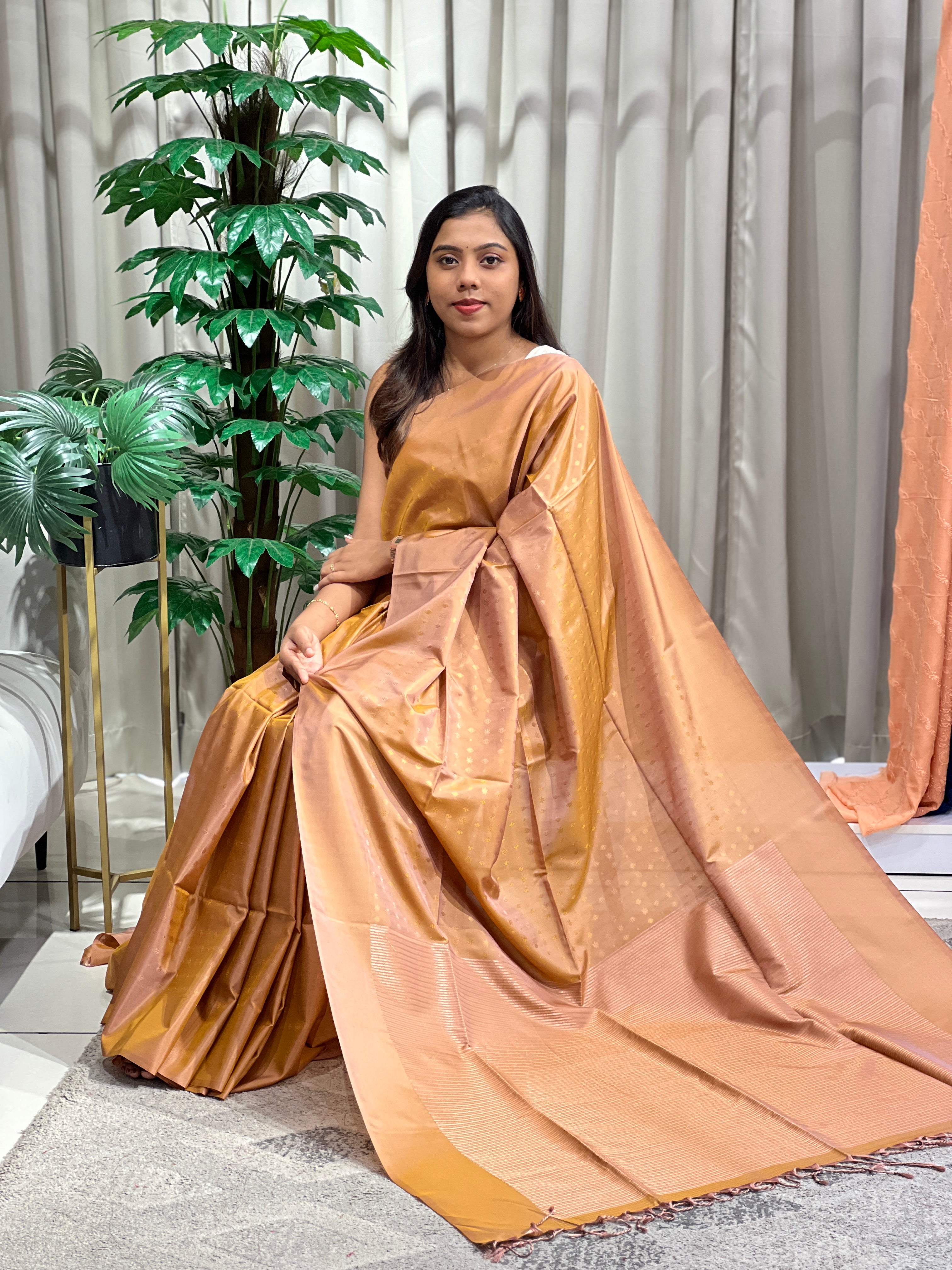 Embossed Weaved Pattern Semi Soft Silk Saree| RTD105