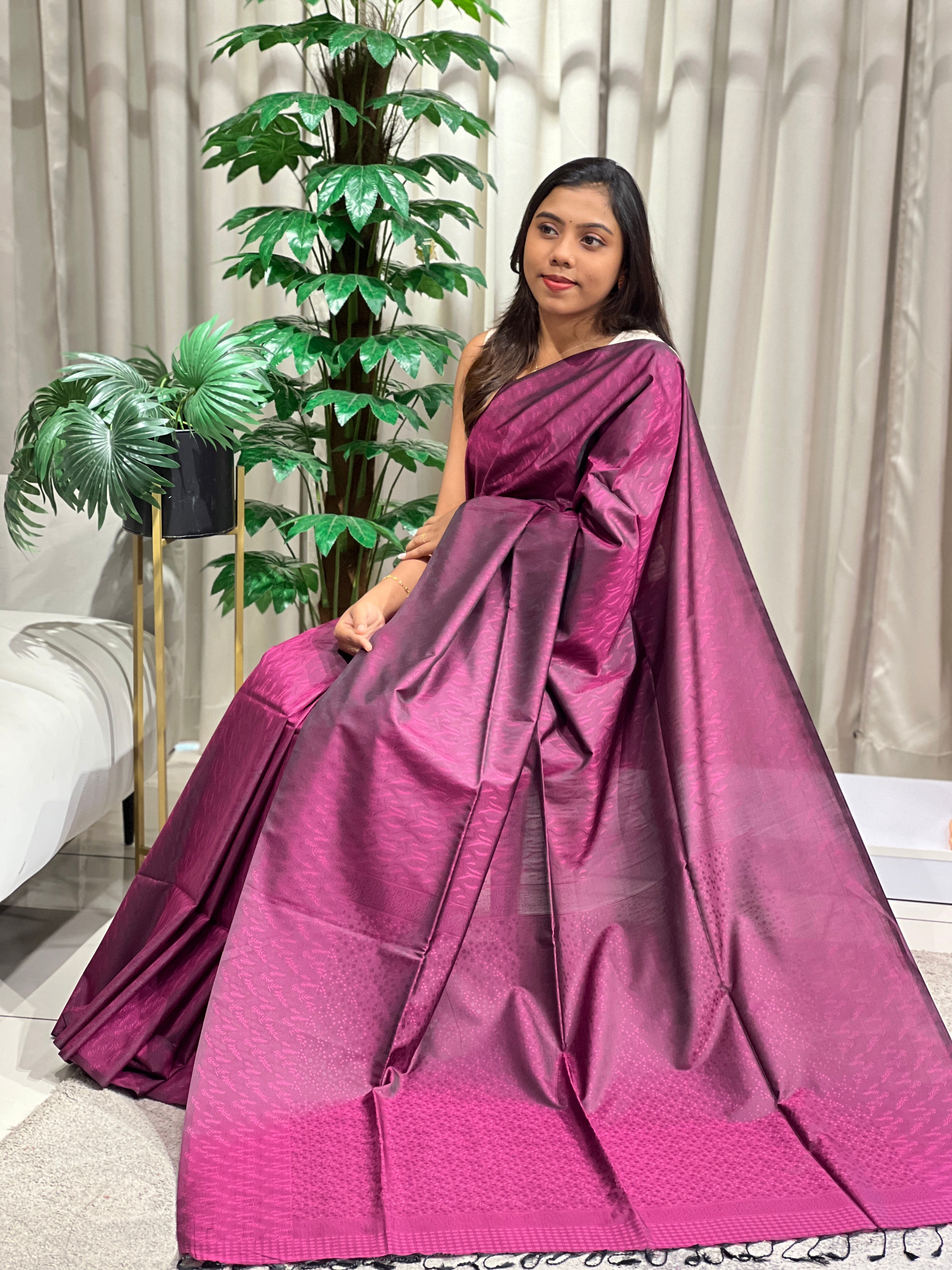 Embossed Weaved Pattern Semi Soft Silk Saree| RTD124