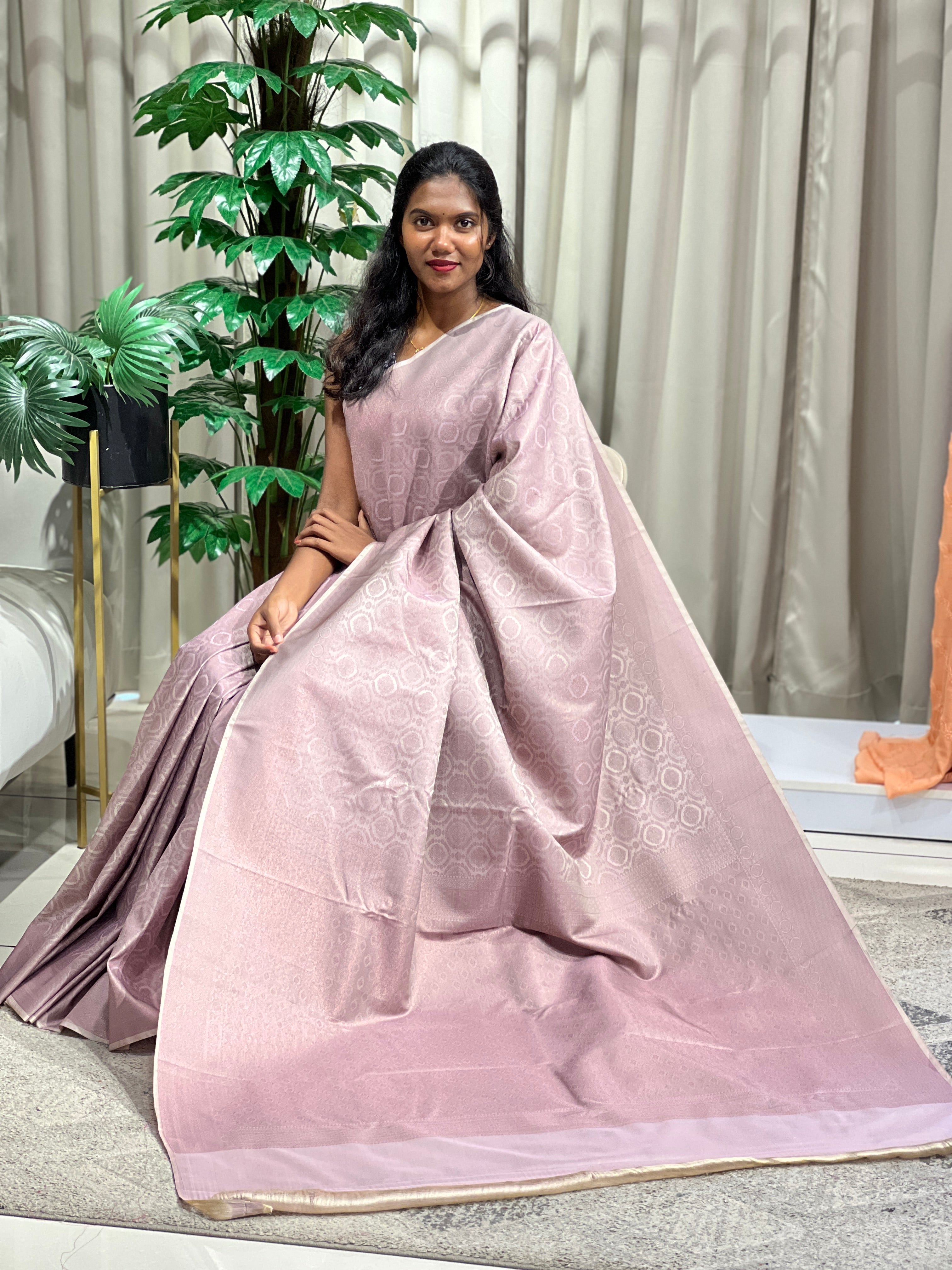 Geometrical Pattern Semi Soft Silk Saree| RTD136