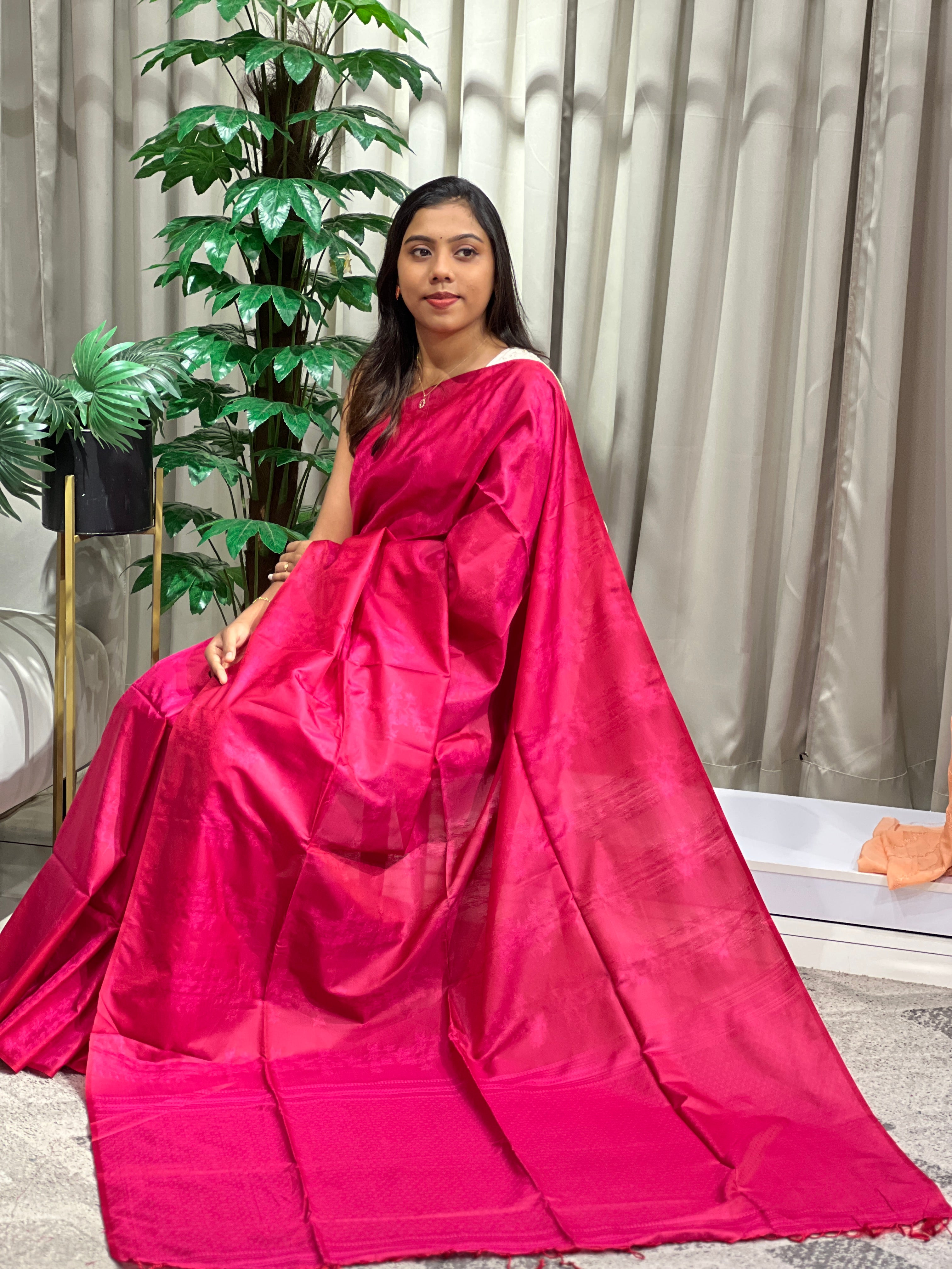 Embossed Weaved Pattern Semi Soft Silk Saree| RTD121