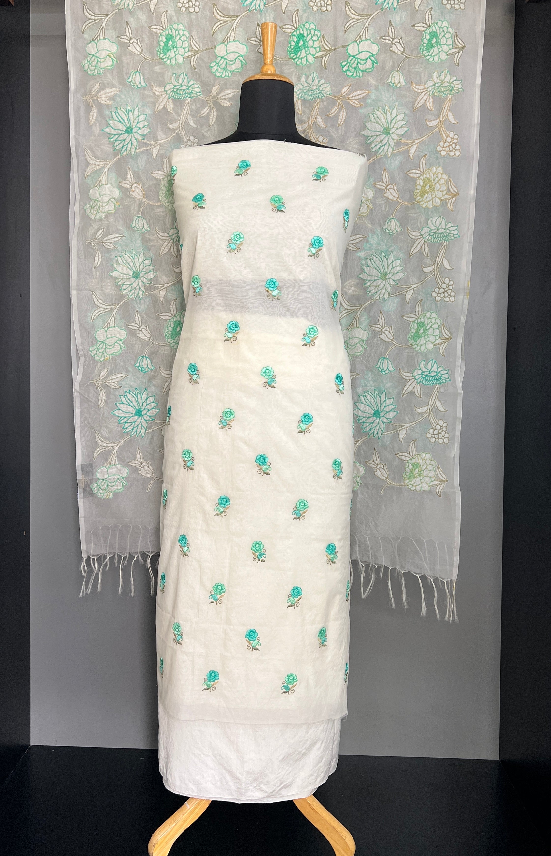 Floral Embroidered Chanderi Salwar Set | MM510