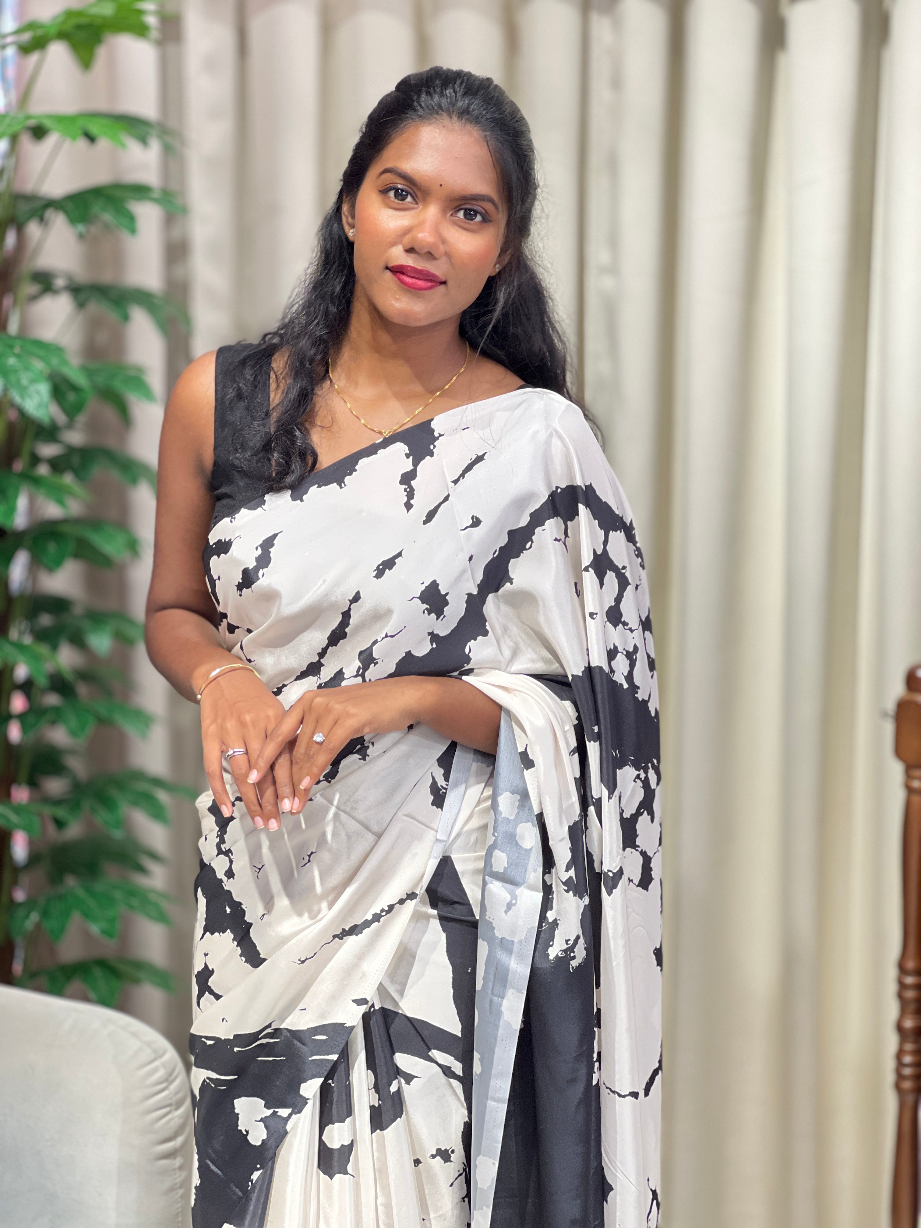 Abstract Printed Crepe Silk Saree | HT444