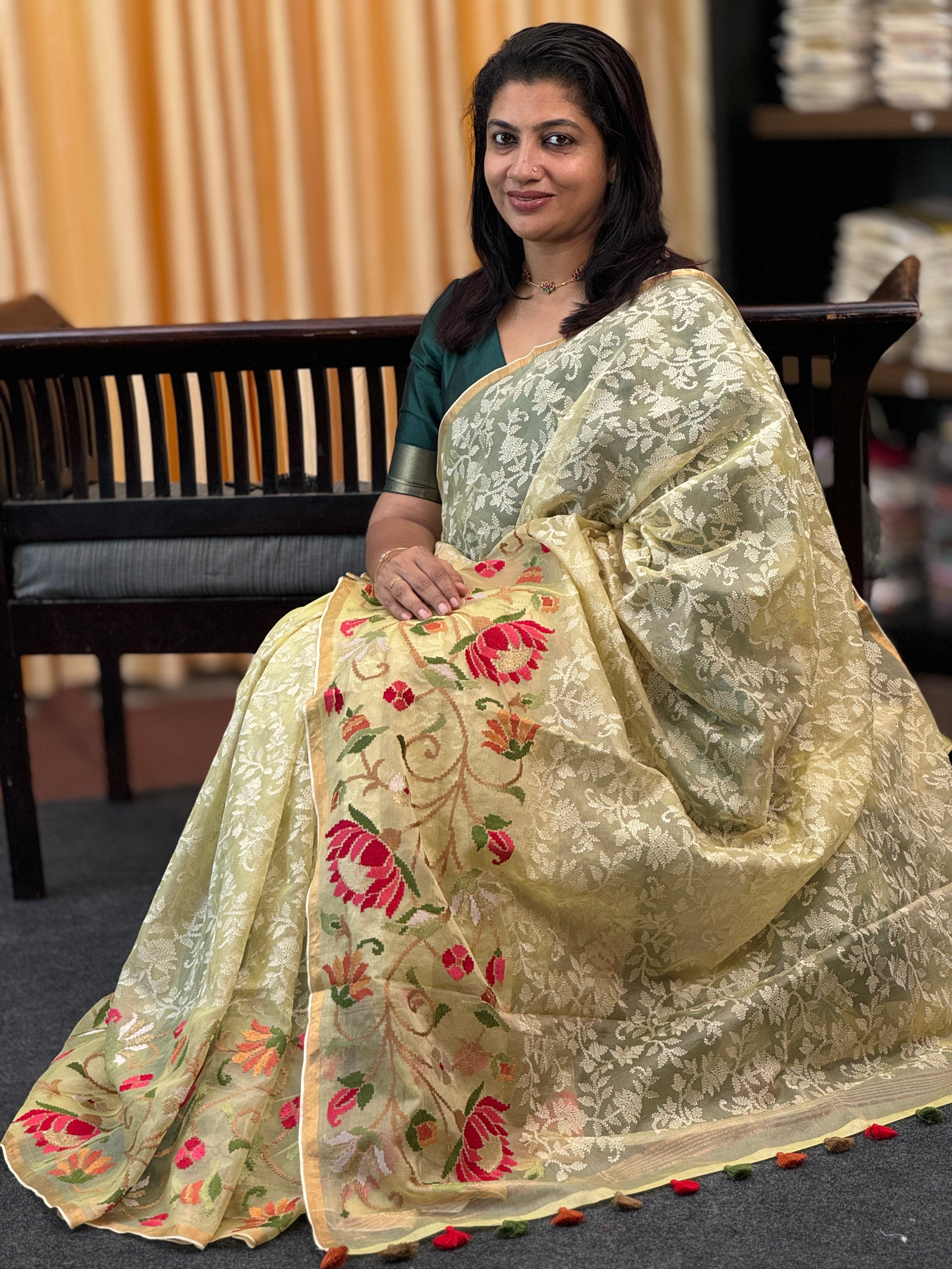 Floral Embroidery Tussar Organza Zari Border | RGD206