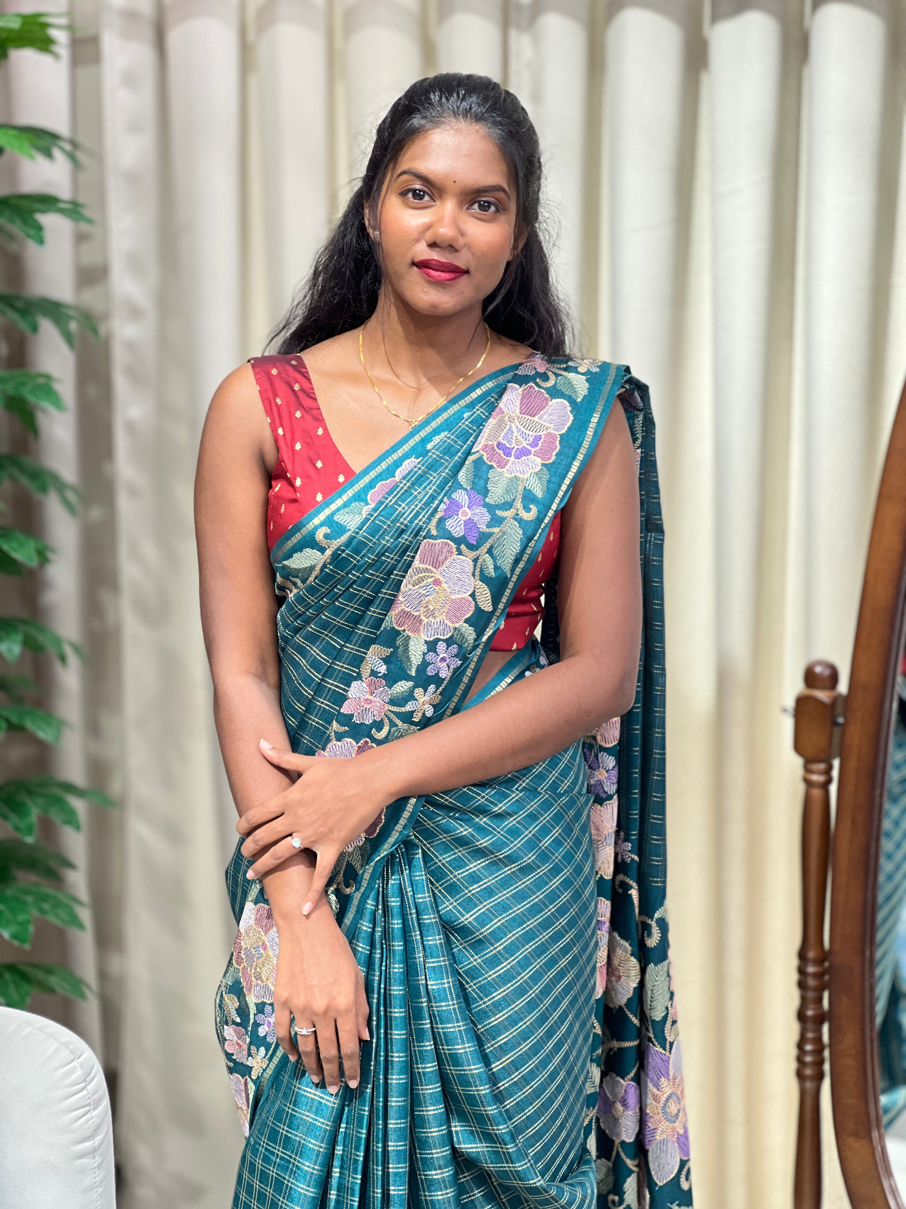 Check Weaving Floral Patterned Semi Tussar Saree | SUN749