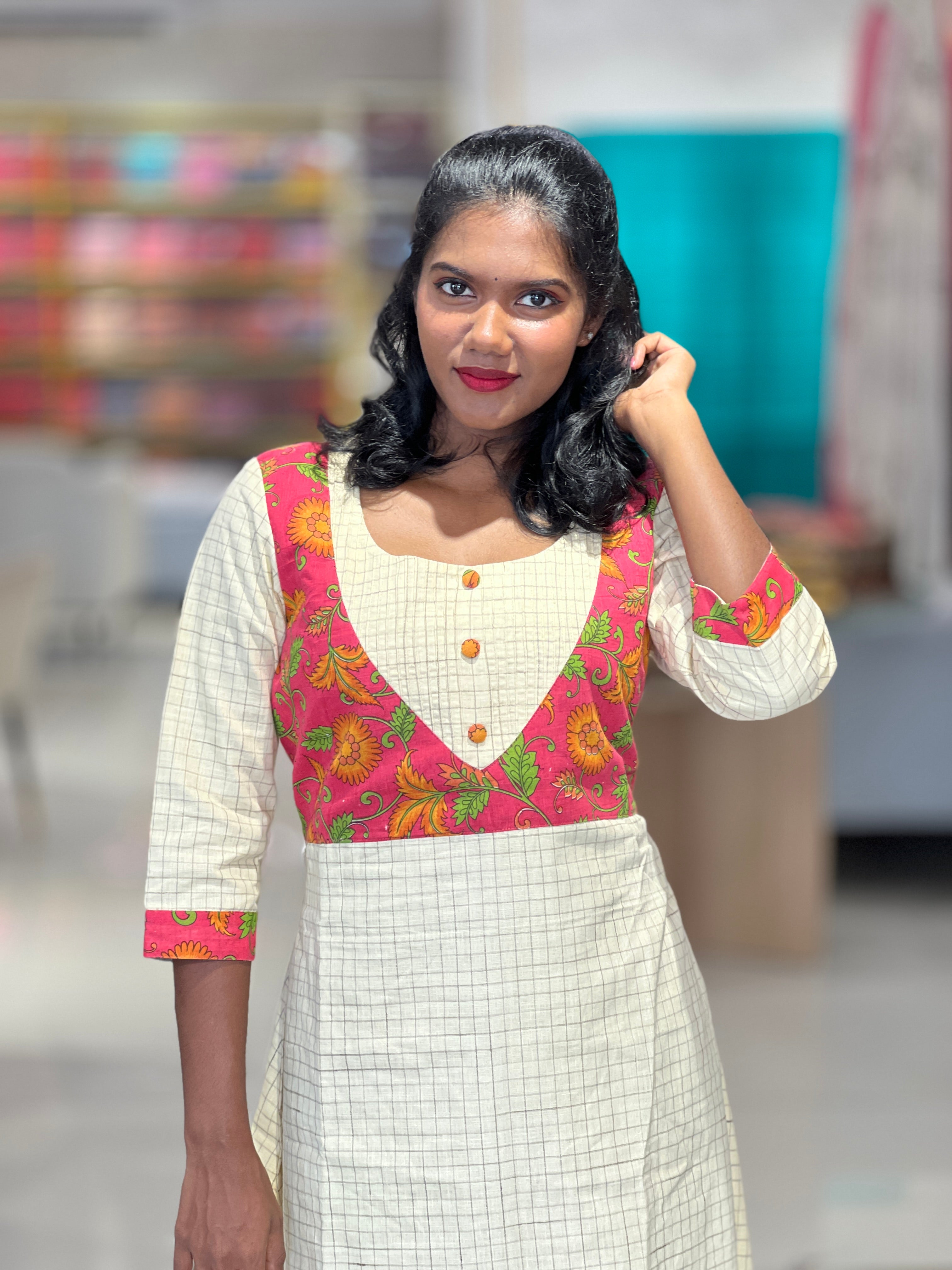 Check Patterned Cotton Kurta | DNT343