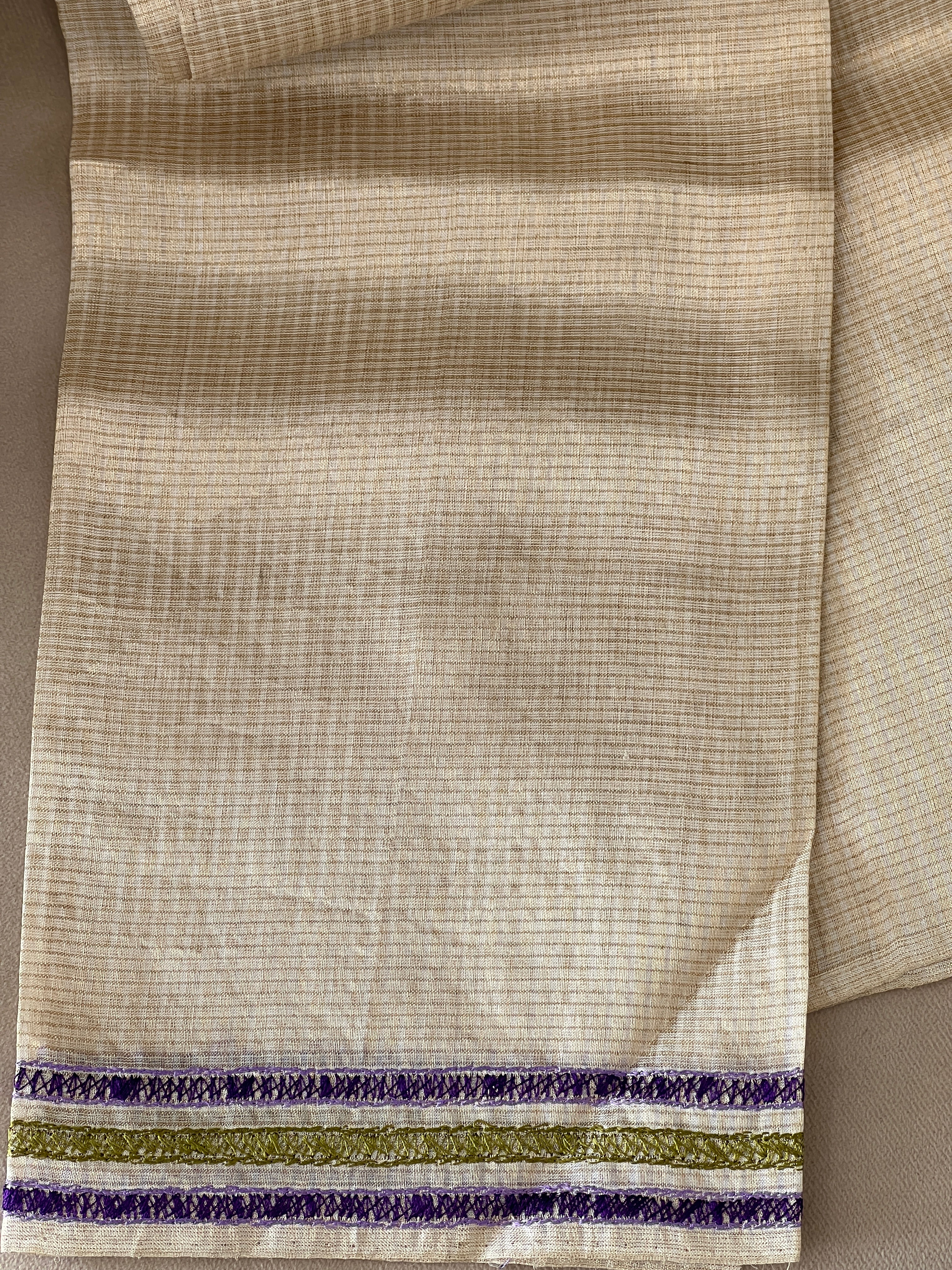 Floral & Leaf Applique Detailed Tussar Tissue Saree | DN780