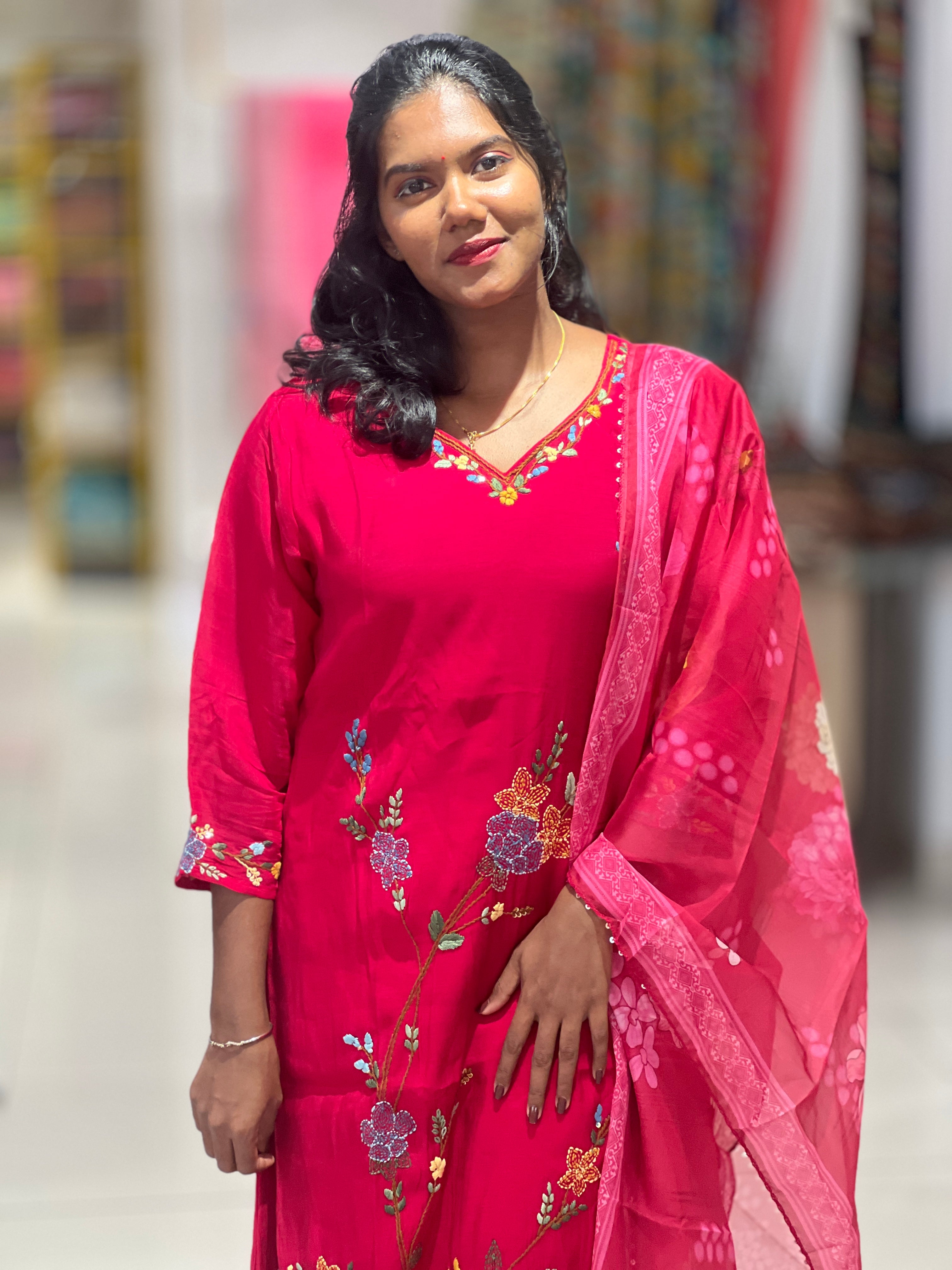 Floral Hand Embroidered Muslin Finish Kurta Set | FW326