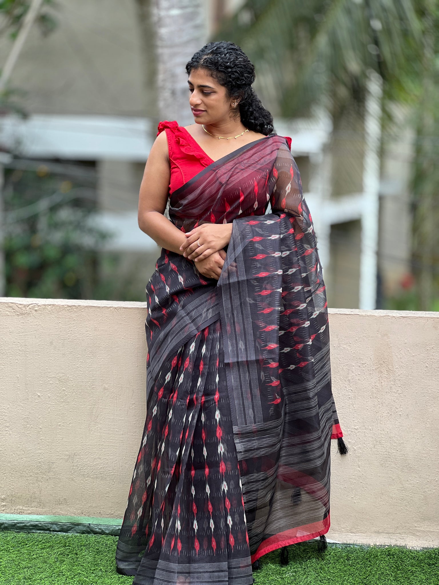 Ikat Print Cotton Saree: Gift/Send Fashion and Lifestyle Gifts Online  J11132511 |IGP.com