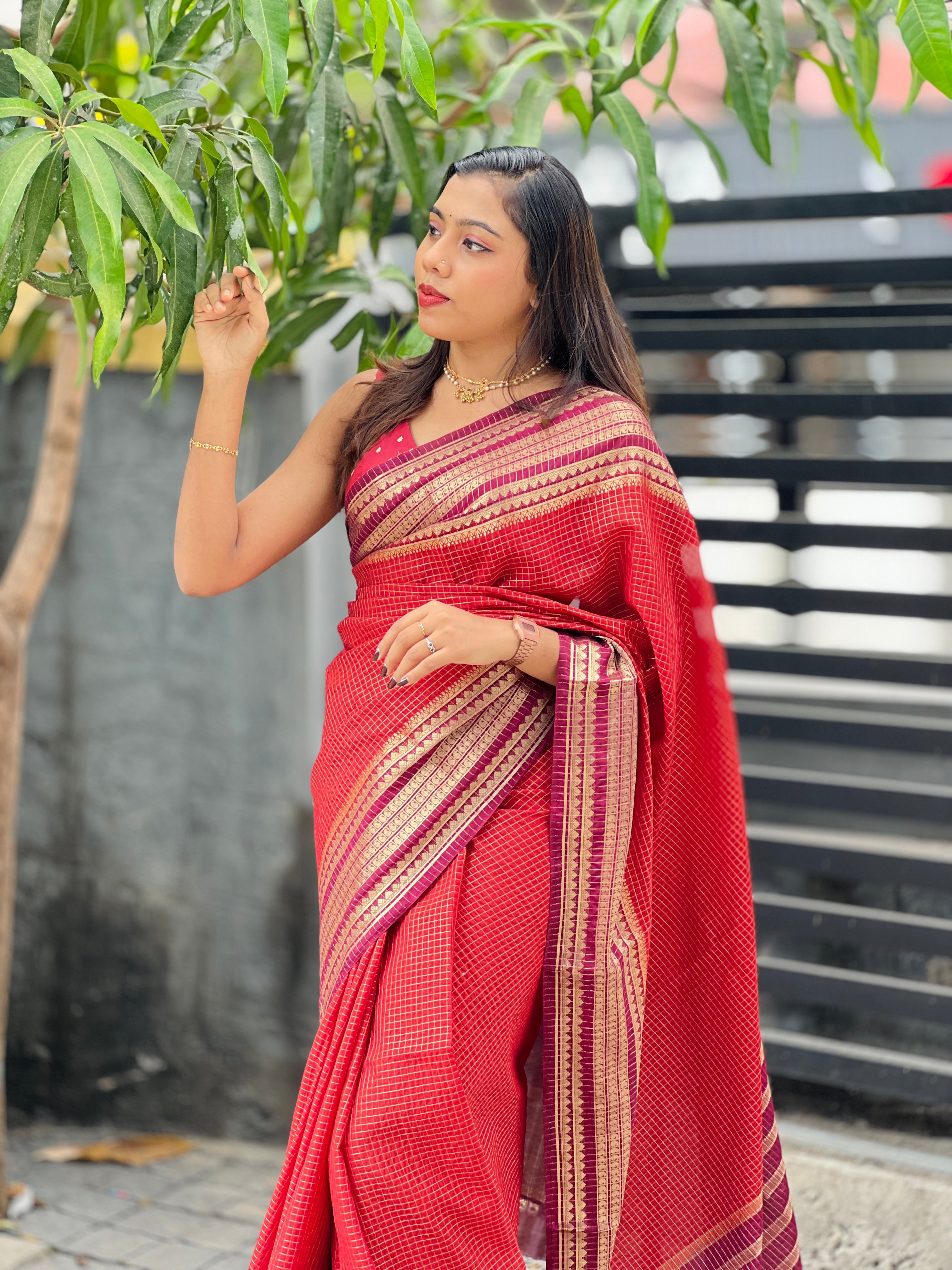 Traditional Check Patterned Semi Crepe Saree | NN481