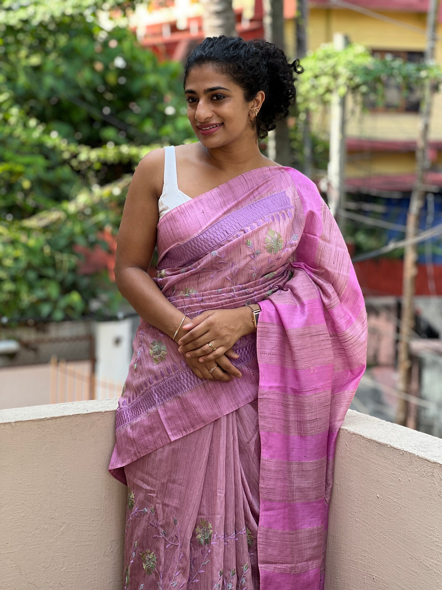 There's nothing quite like wearing sarees made by fingers on the loom. My  entire life is scattered with moments and memories wearing t... | Instagram