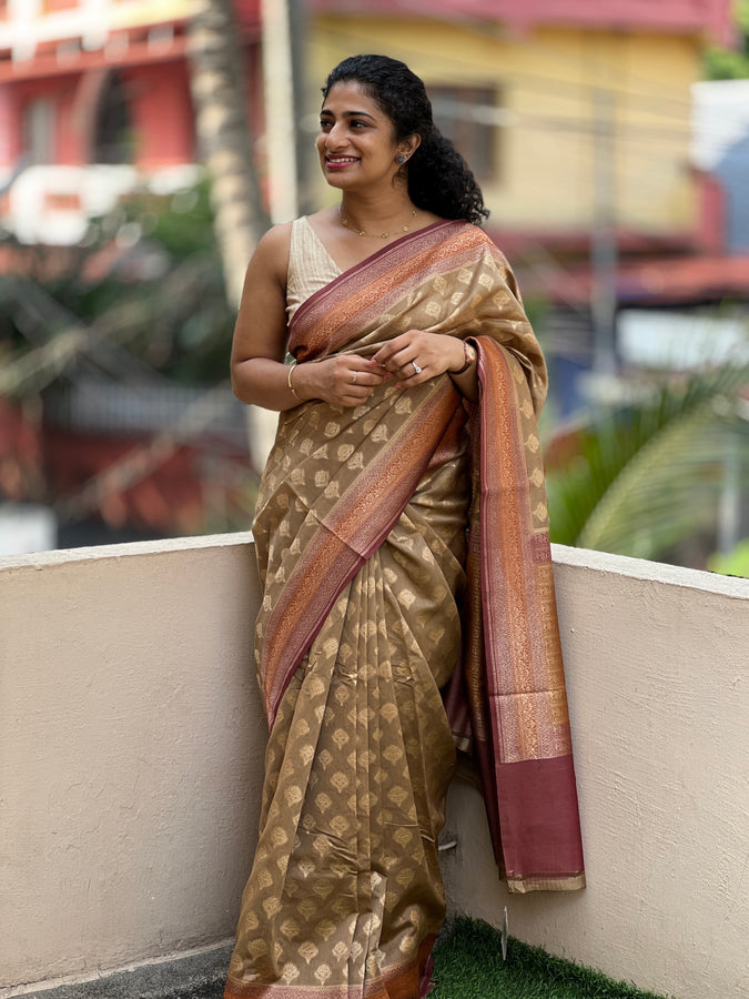 Floral Motifs Banarasi Silk Saree | BHH106