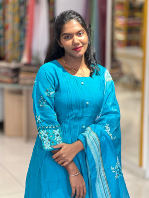 Pin Tuck & Hand Embroidered Chanderi Finish Kurta Set | FW347