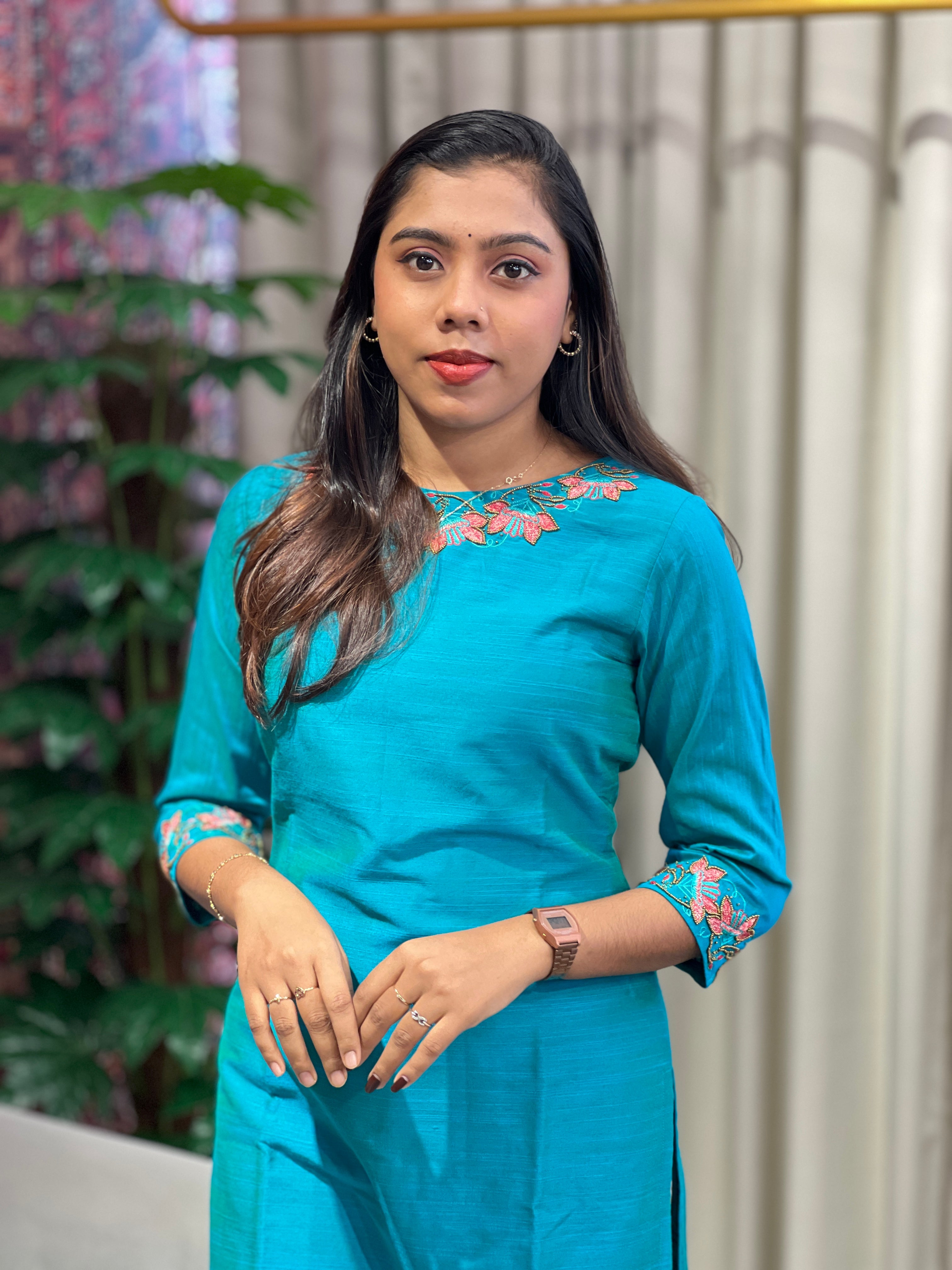 Embroidery Detailed Raw Silk Kurta | DNT184