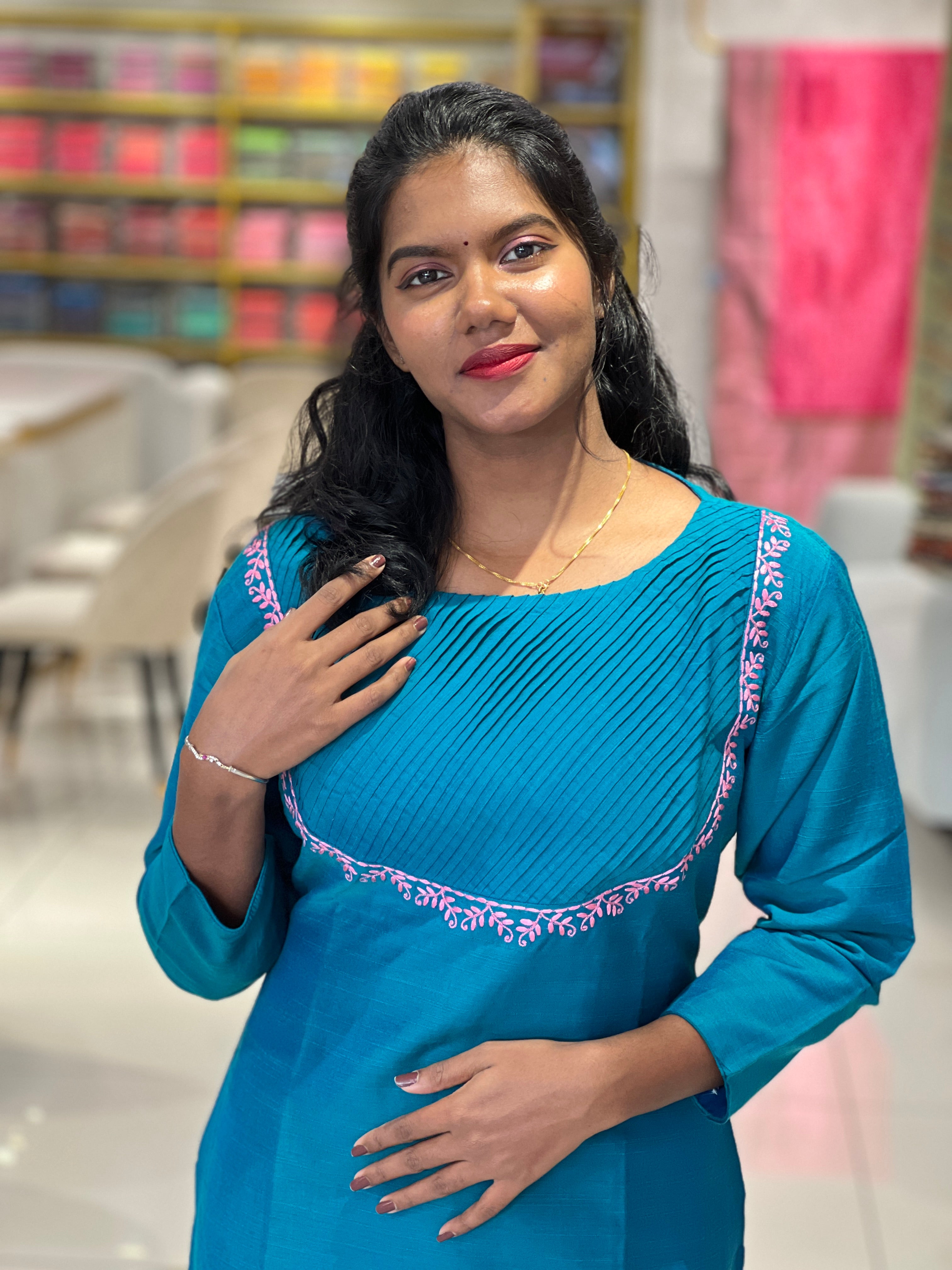 Embroidery Detailed Yoke Raw Cotton Kurta | DNT549
