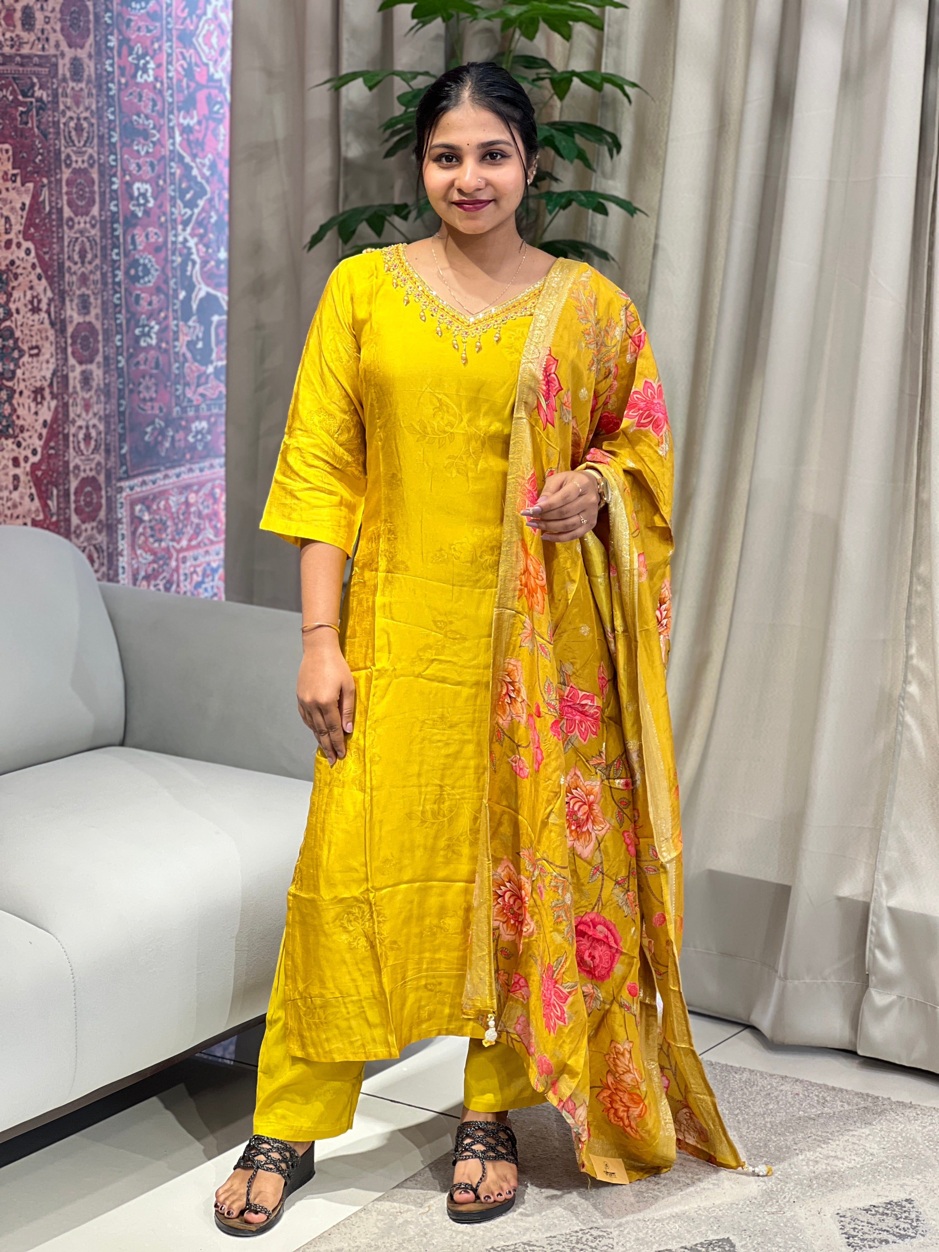 Print With Embroidery Detailed Muslin Silk Kurta Set | FW365