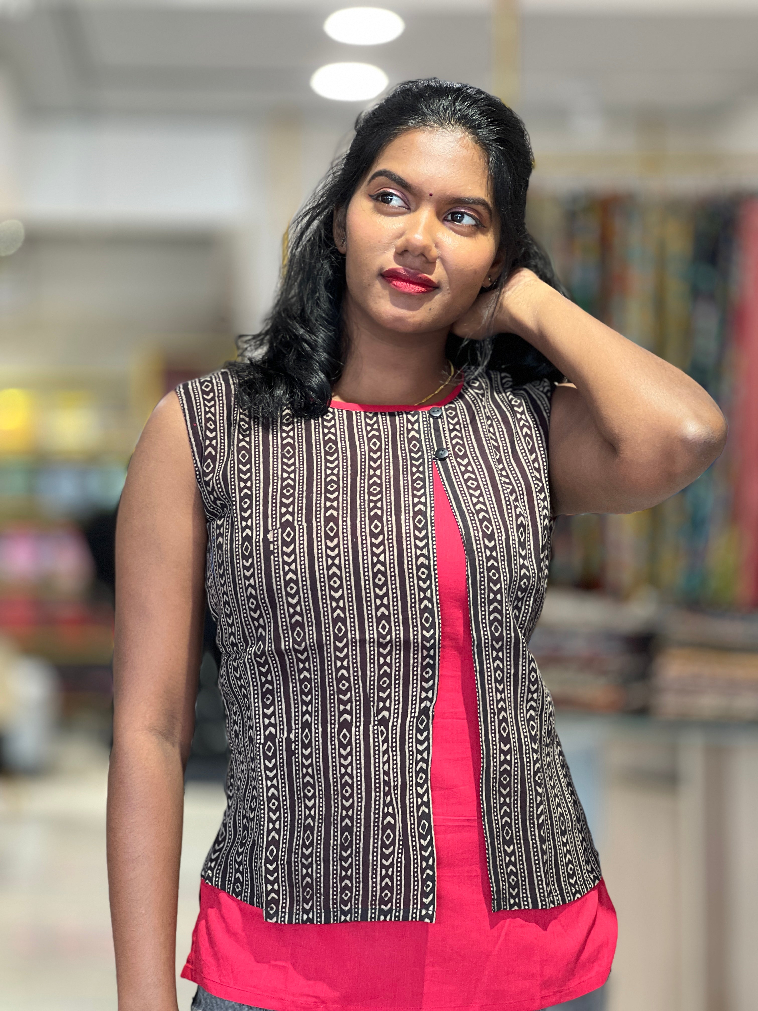 Stripes Patterned Cotton Short Kurta | DNT579