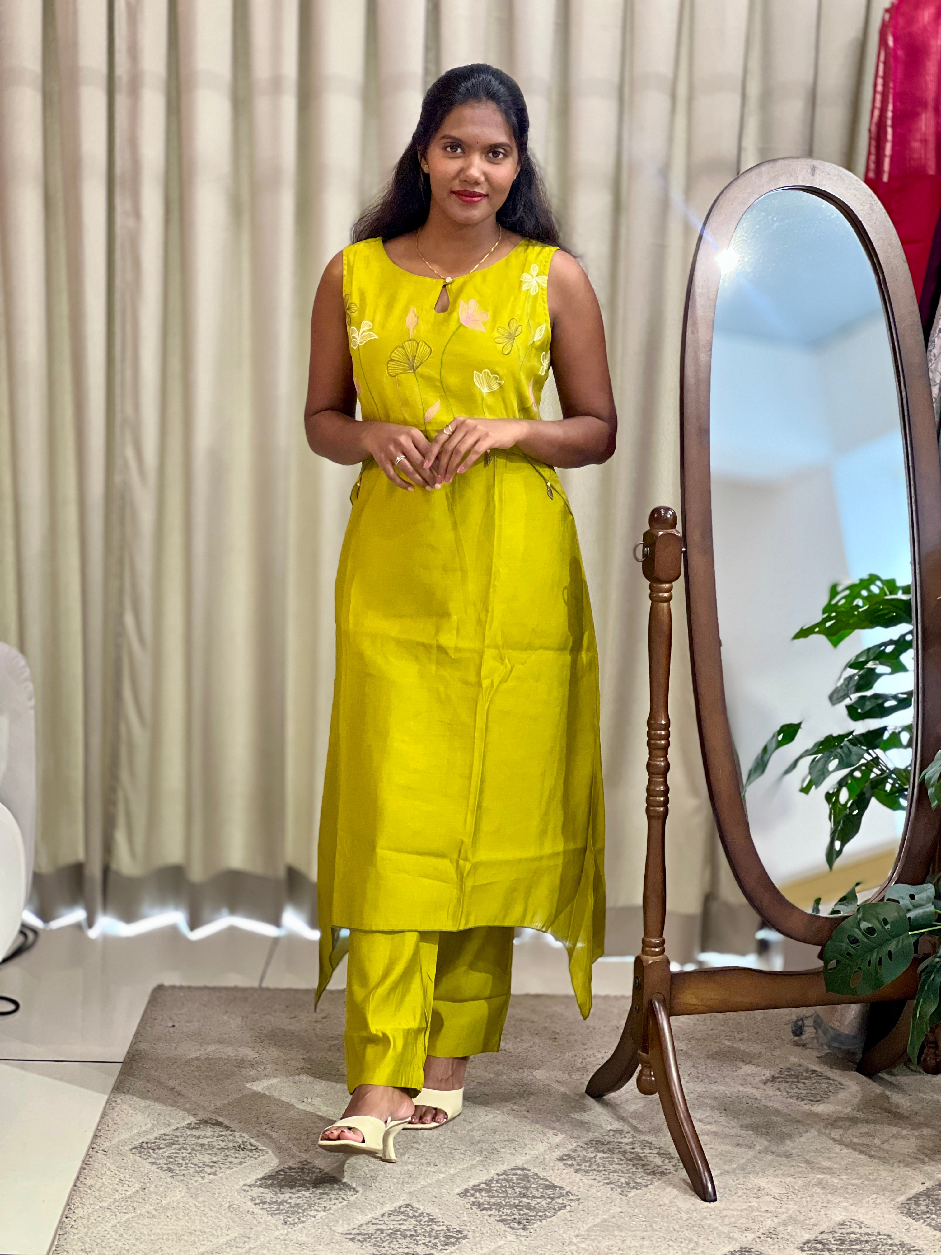 Embroidered Mul Chanderi Kurta Set |NCF355