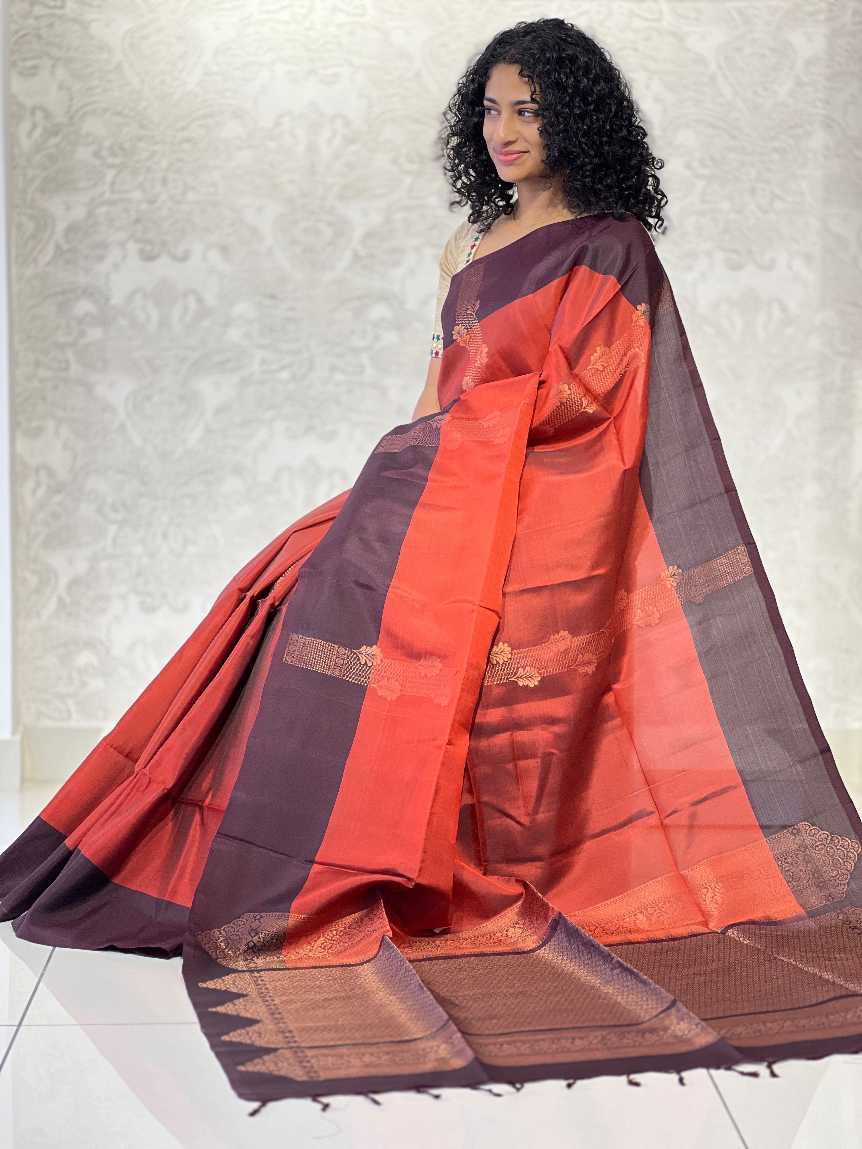 Zari Weaving Pattern Soft Silk Saree | GSH164