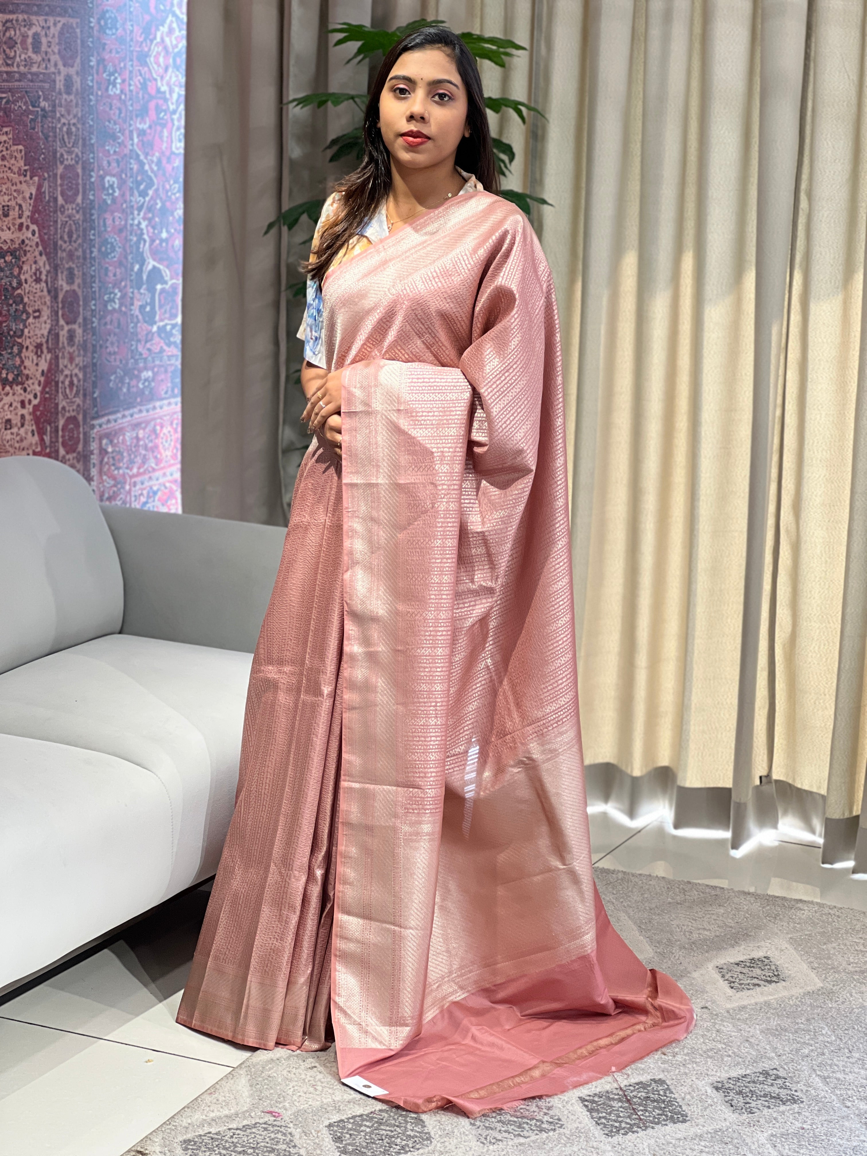 Zari Woven Banarasi Silk Saree | YNG1050