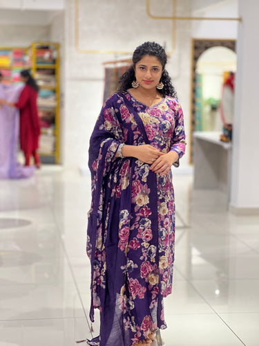 Floral Design Muslin Finish Kurta Set | FW211