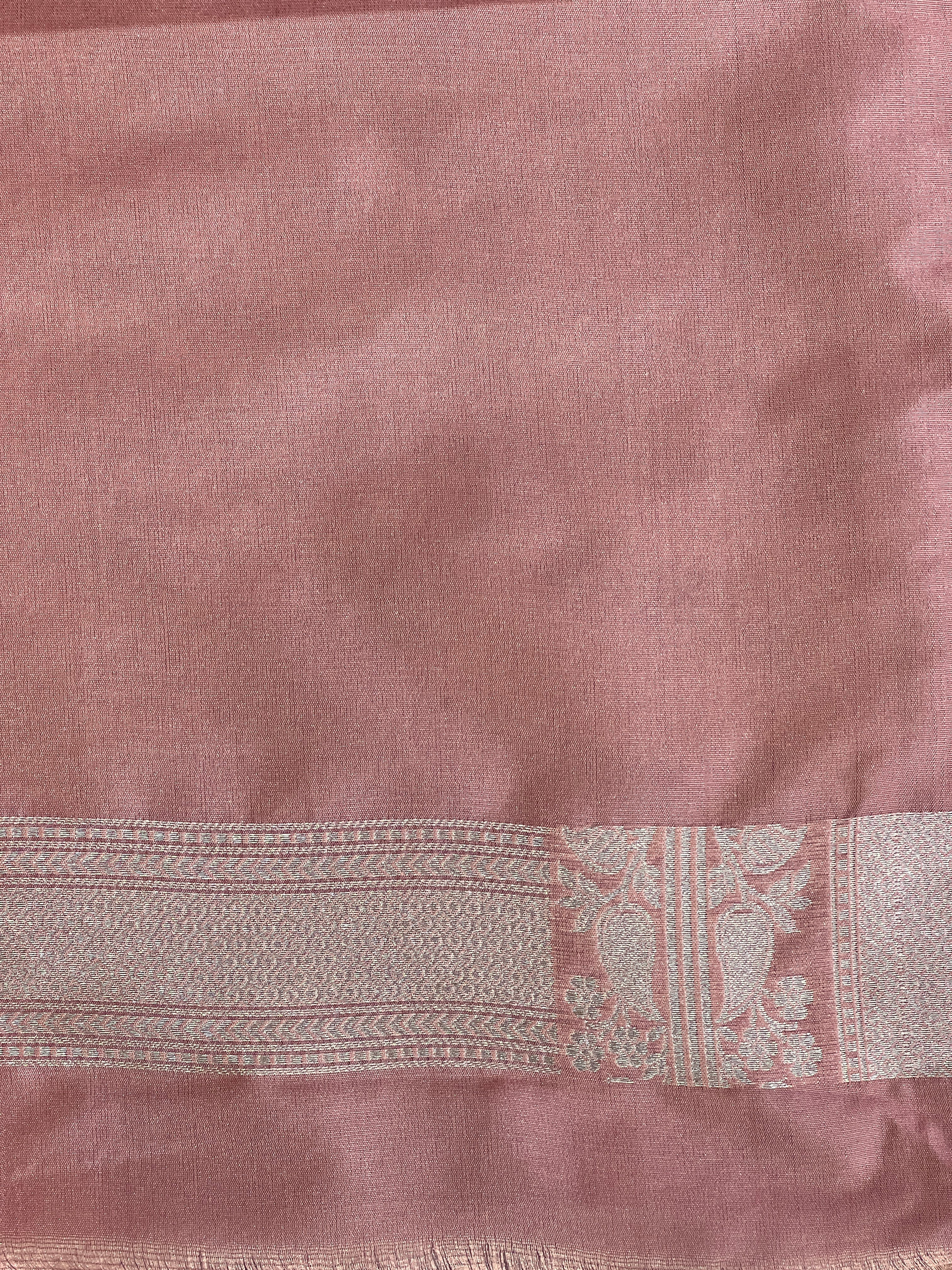 Jaal Patterned Zari Woven Banarasi Saree | YNG1057