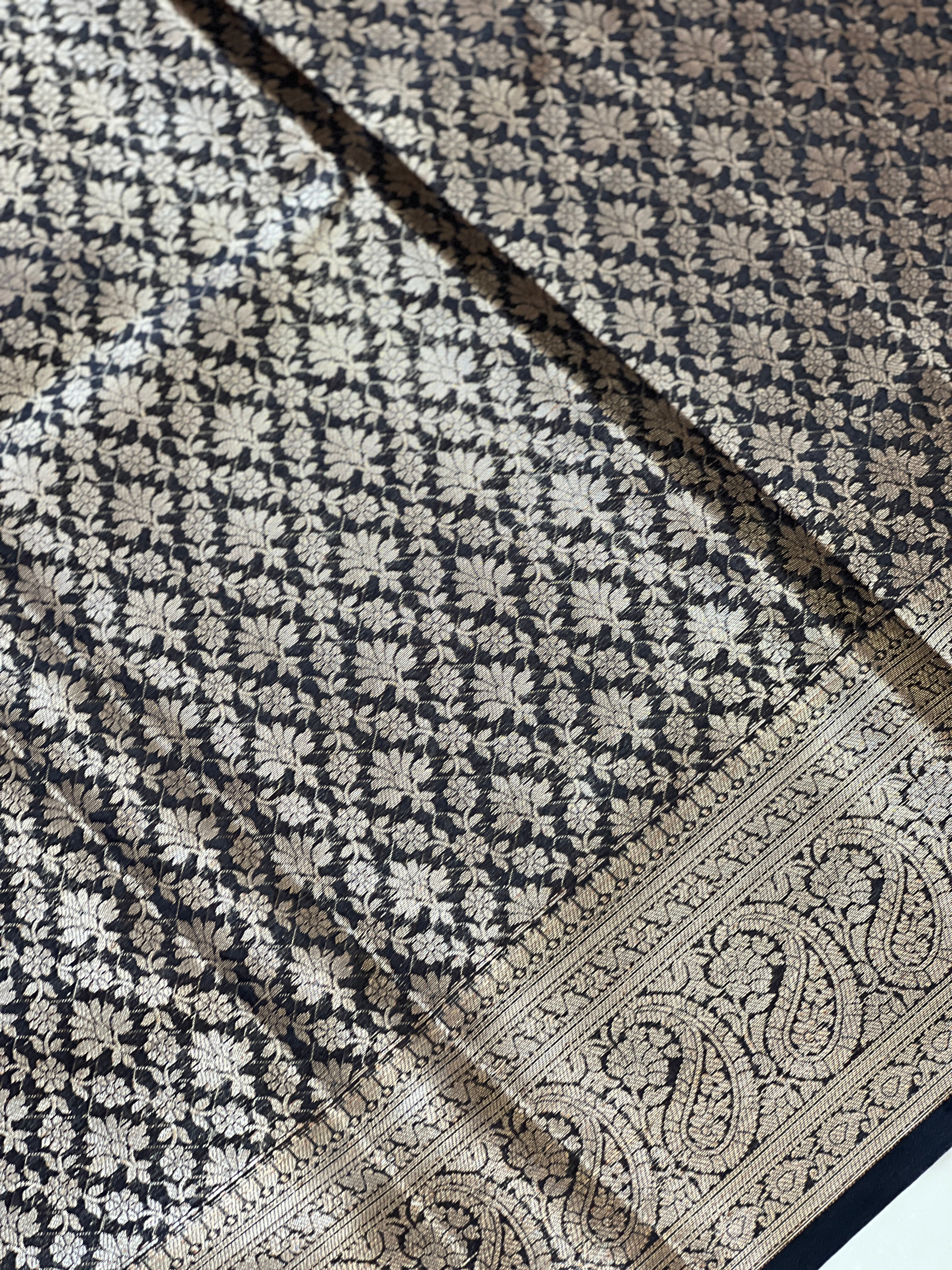 Zari Weaved Warm Silk Saree | NN105
