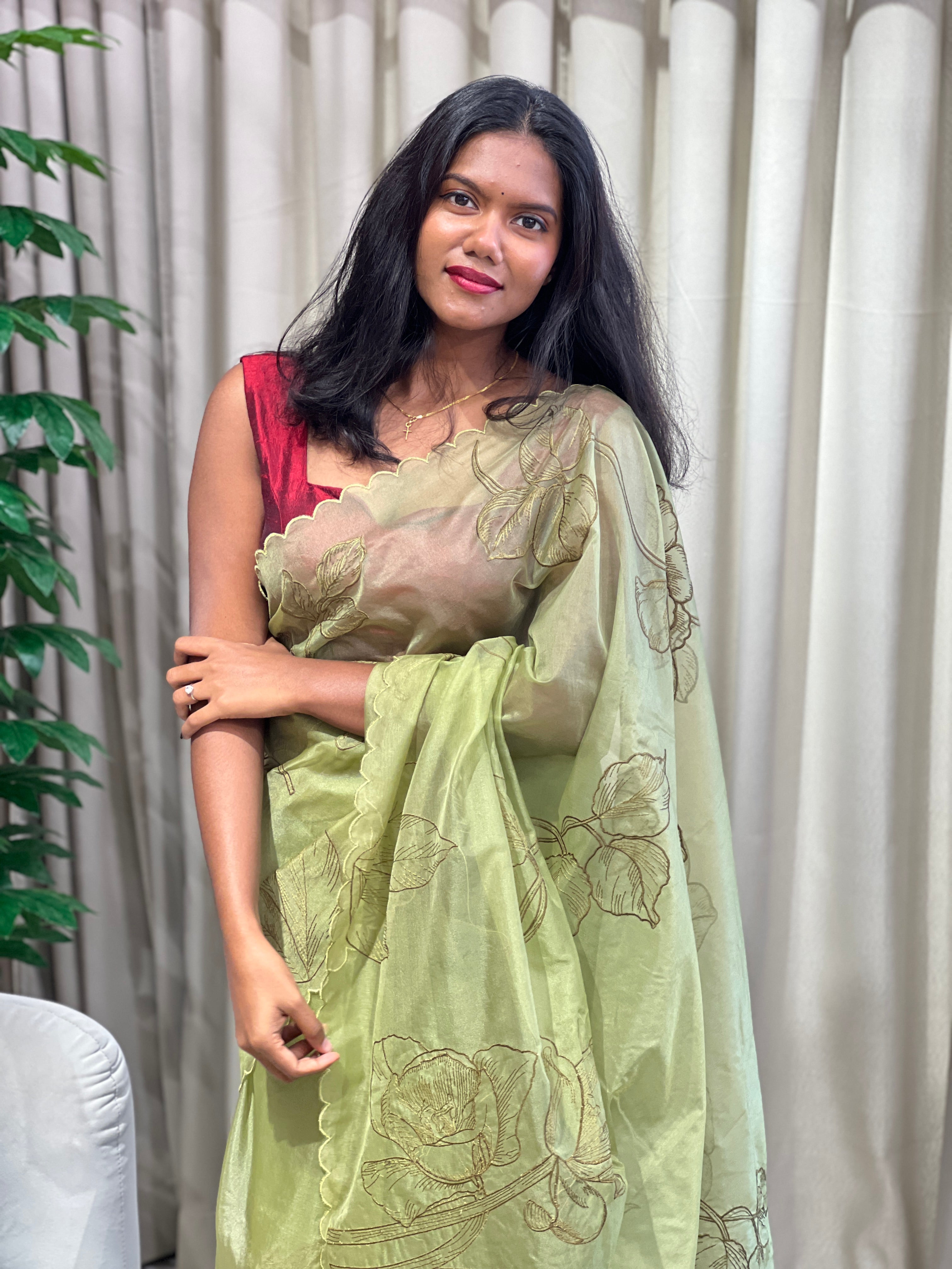 Floral Machine Embroidery Detailed Organza Saree | MM384