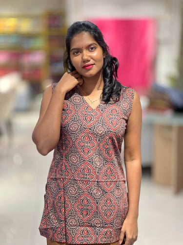 Print Detailed Cotton Short Kurta | DNT679