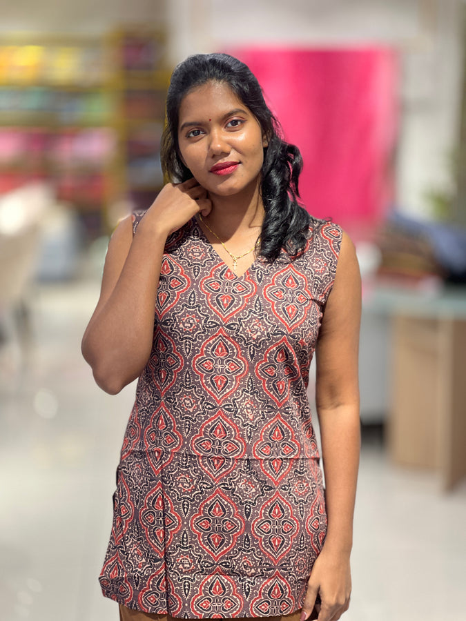 Print Detailed Cotton Short Kurta | DNT679