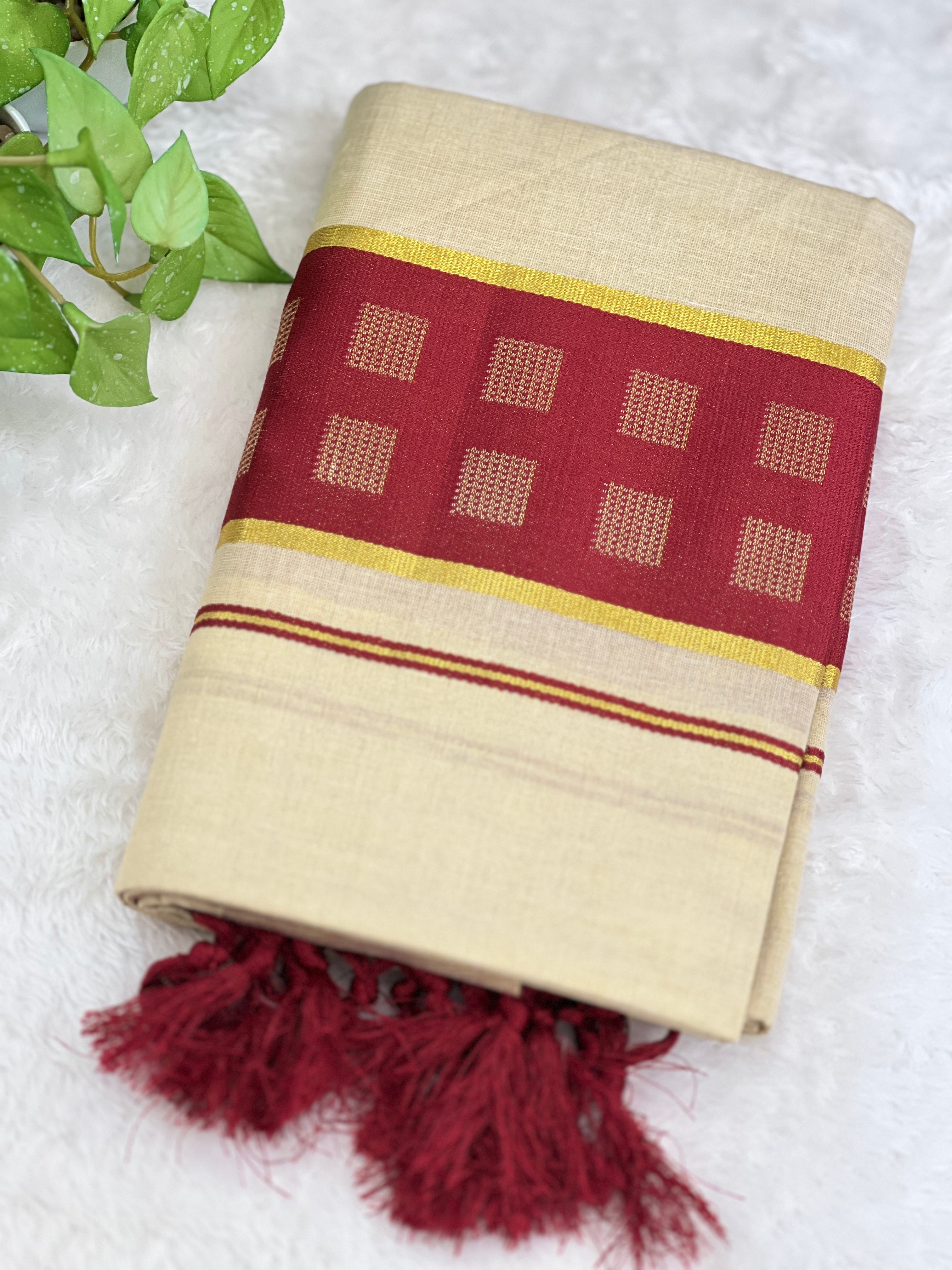 Traditional Khatam Pattern Tissue Set Mundu | GAT570