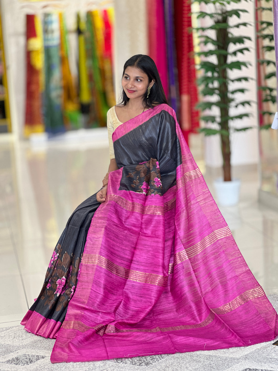 Floral Printed Geecha Tussar Saree | SK366