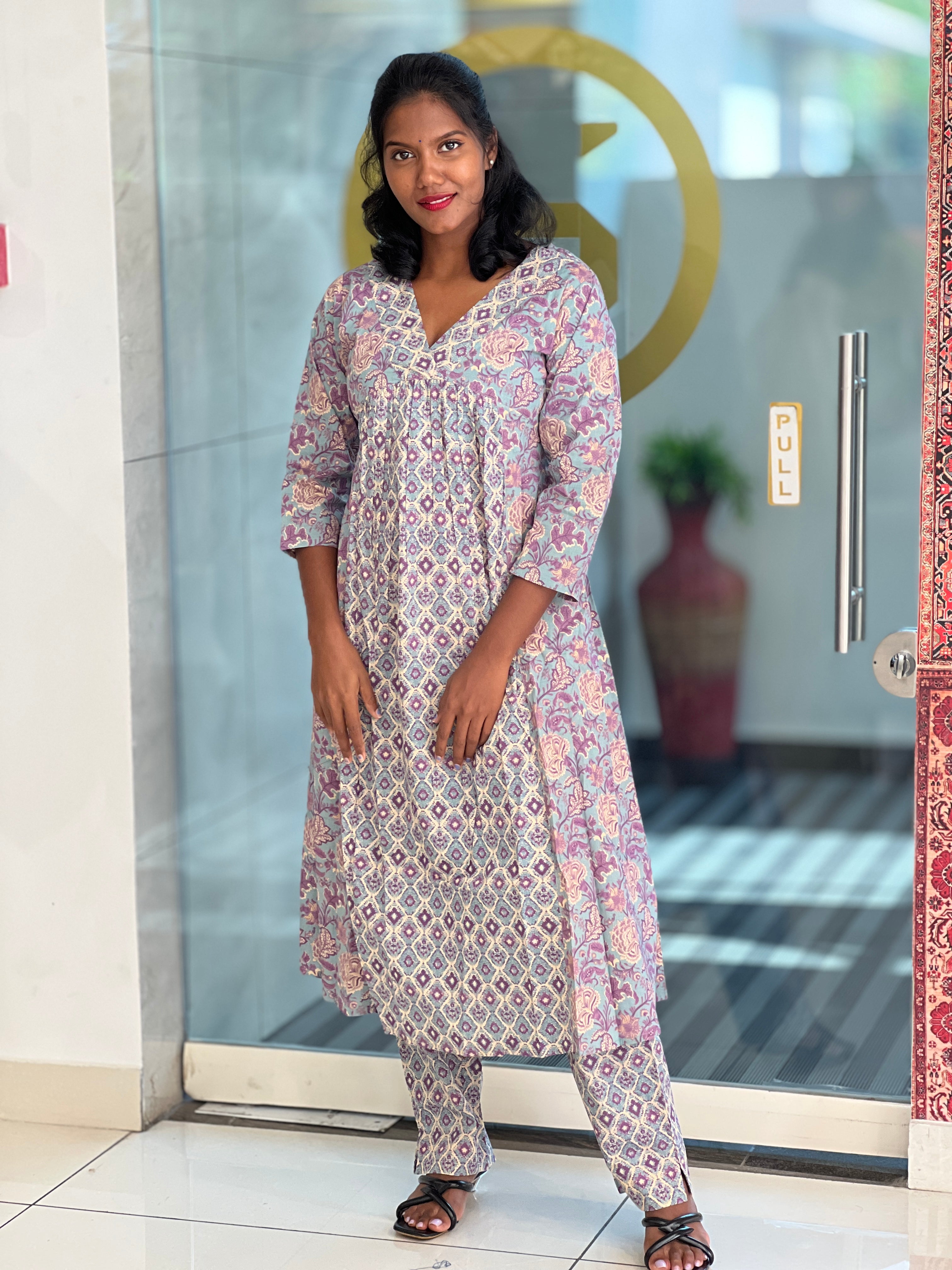 Floral Printed Pattern Cotton Kurta Set | TBS109