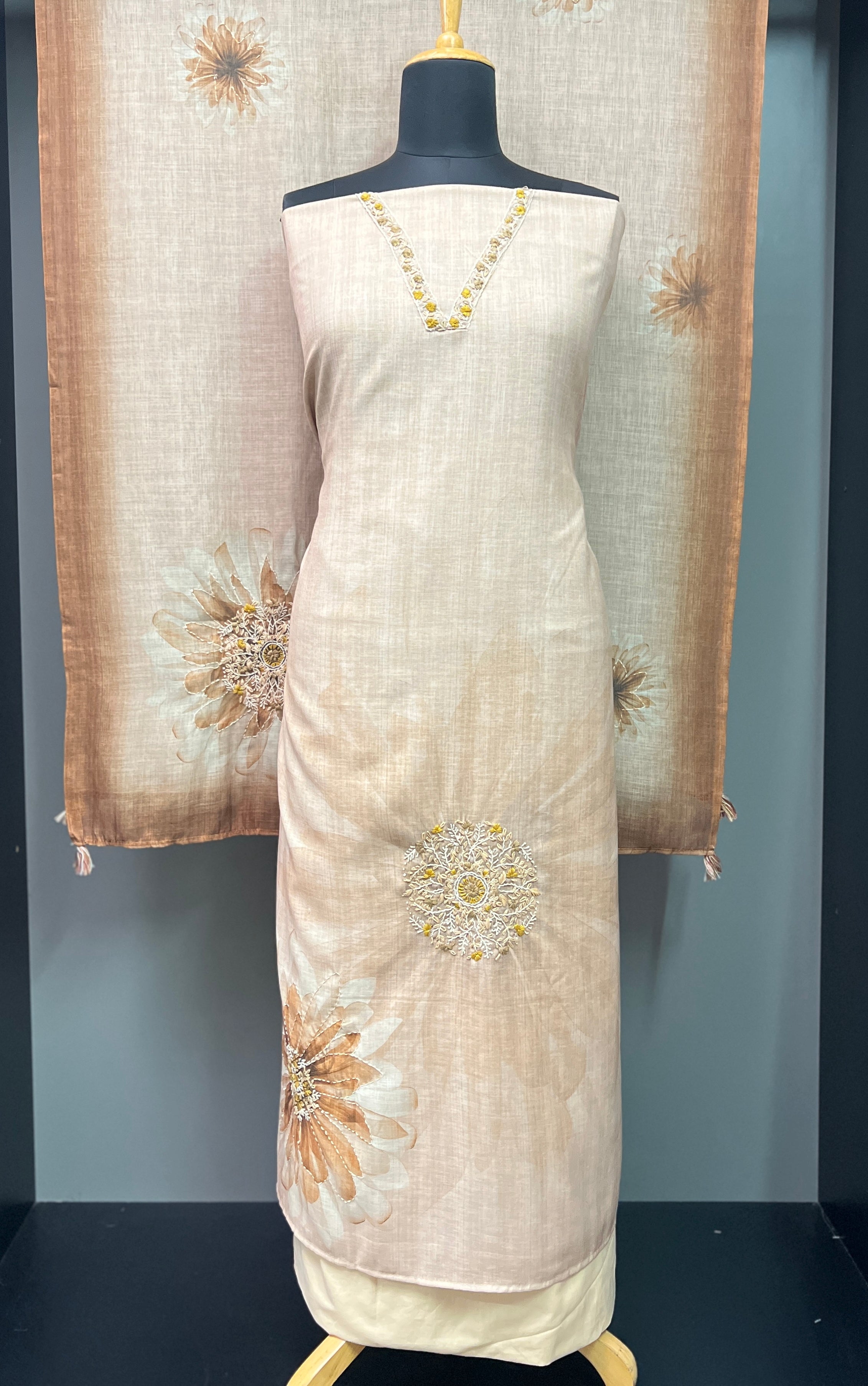 Hand Embroidery Detailed Jamdani Cotton Salwar Set | VAN130