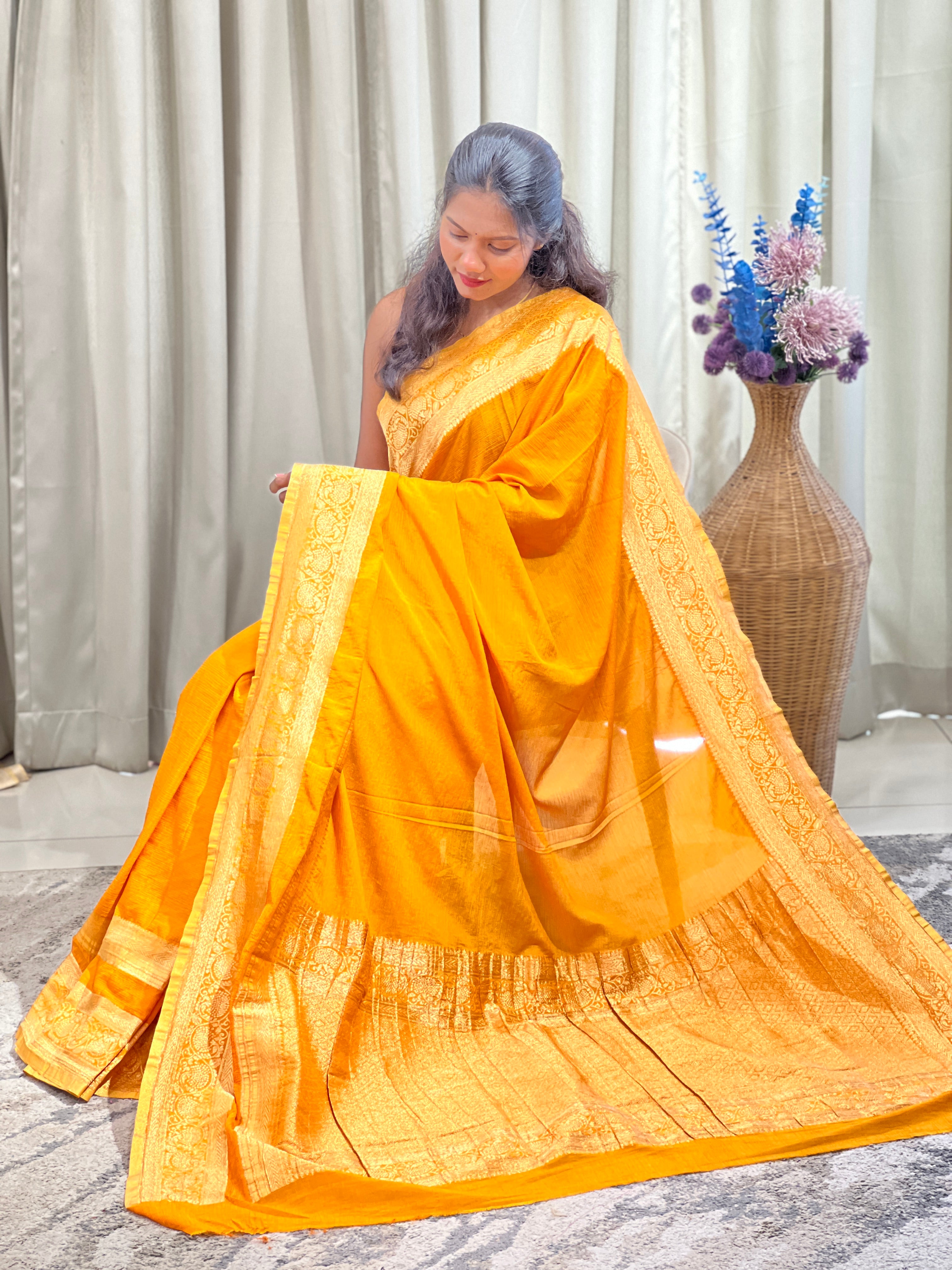 Antique Gold Zari Worked Crushed Chinon Saree | RS121