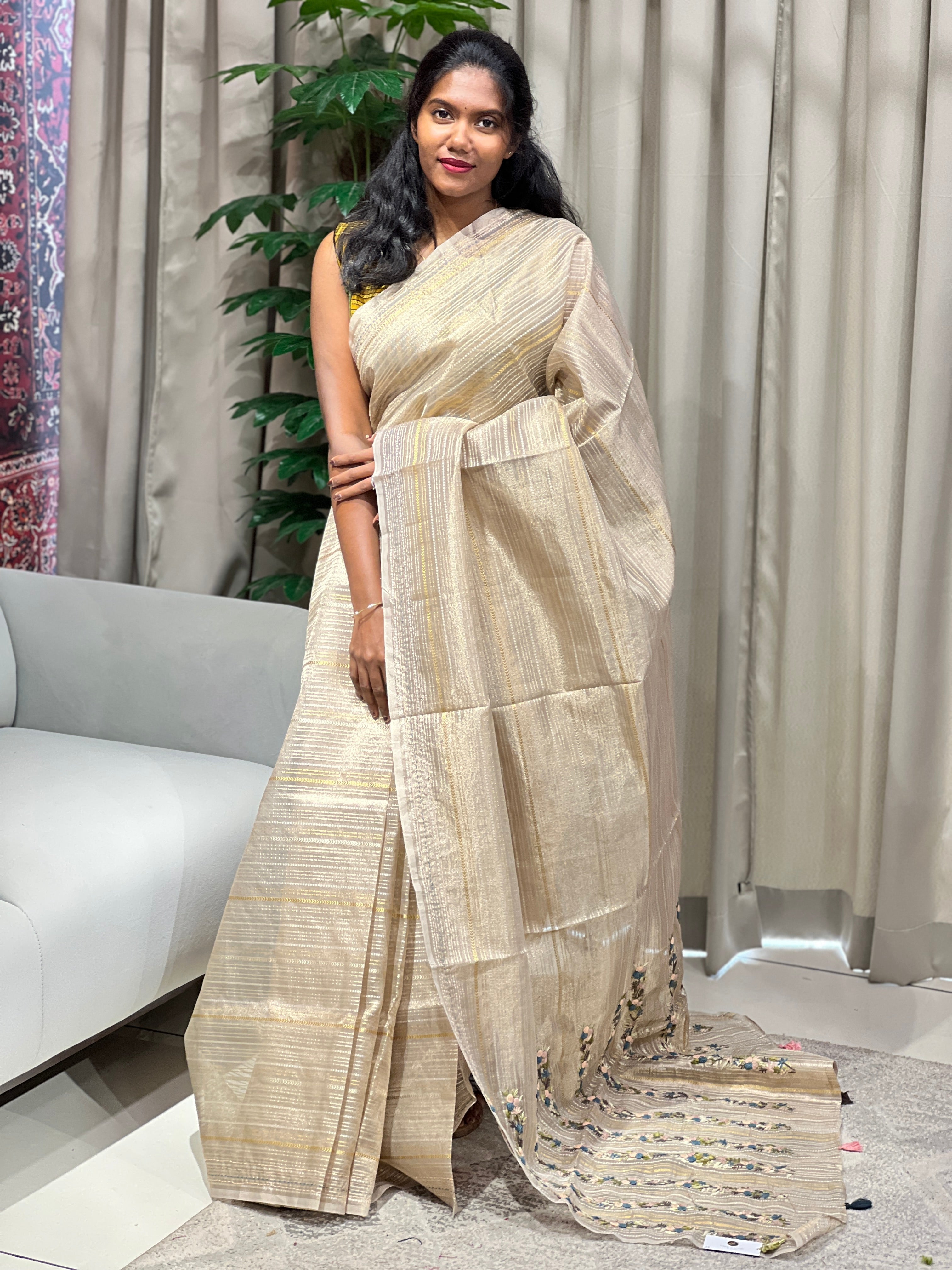 Hand Embroidery Detailed Tissue Organza Saree | BLD1919