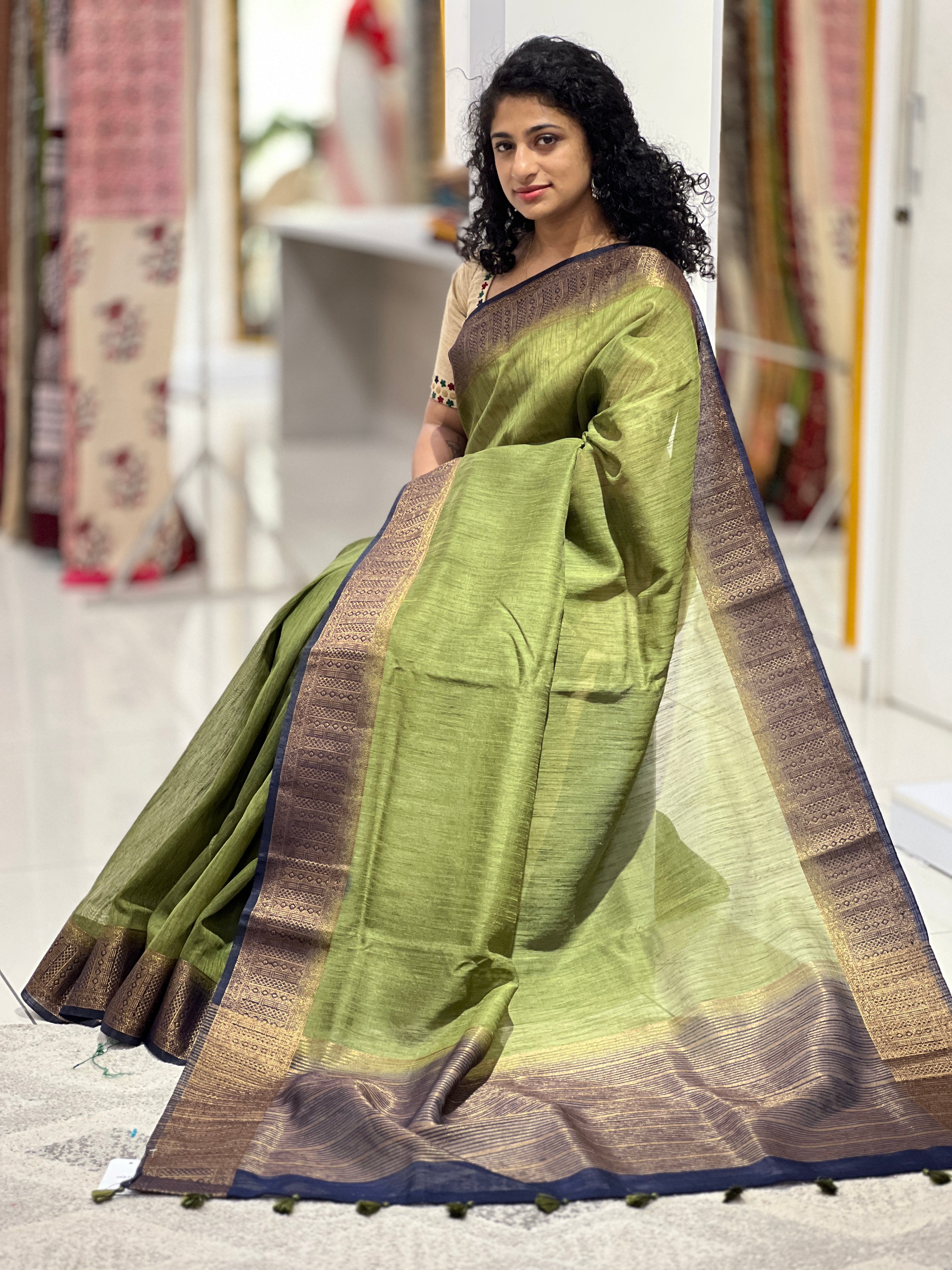 Zari Weaved Border Semi Geecha Saree | YNG511