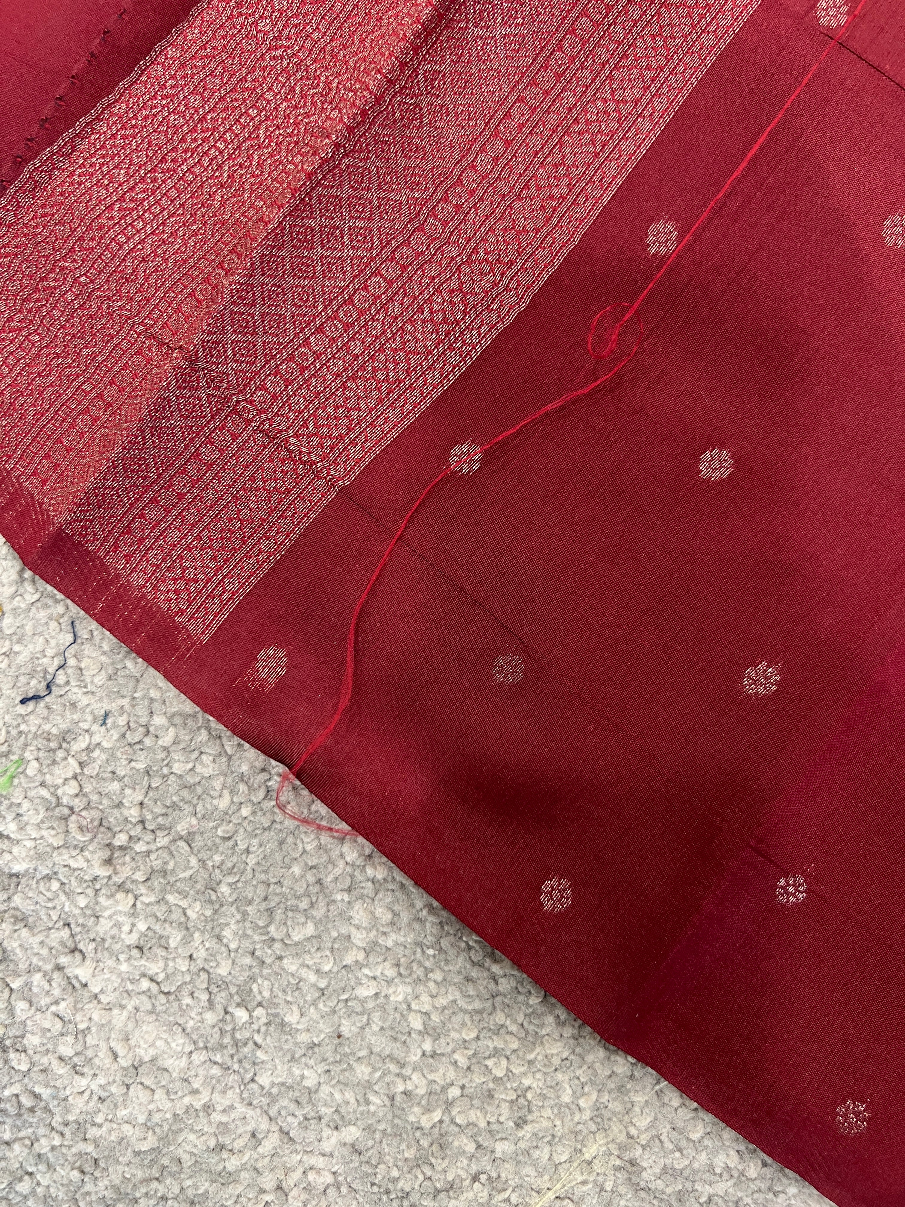Zari Woven Floral Patterned Semi Silk Saree | KAC121