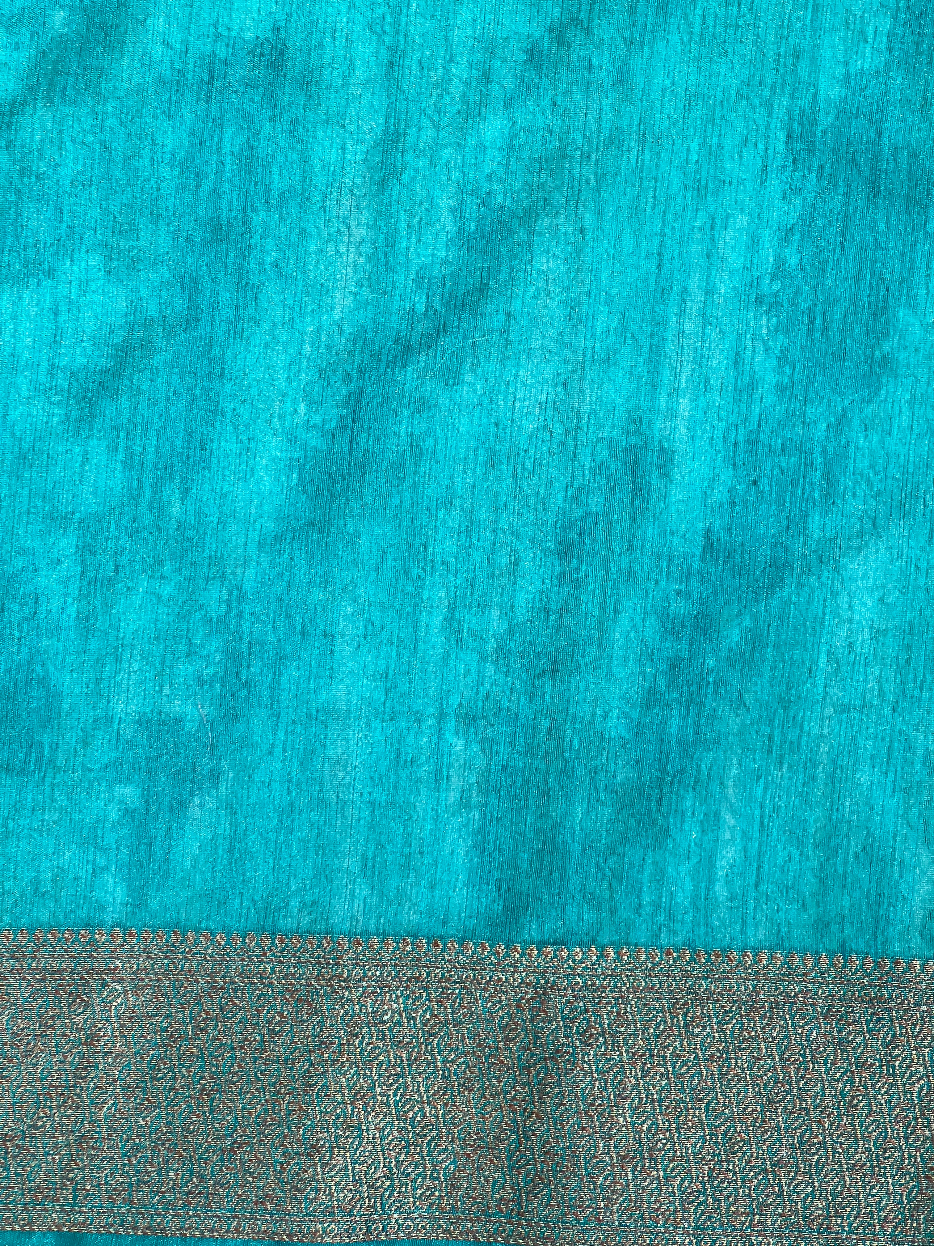 Golden Zari Weaved Border Pattern Linen Finish Saree  | YNG1323