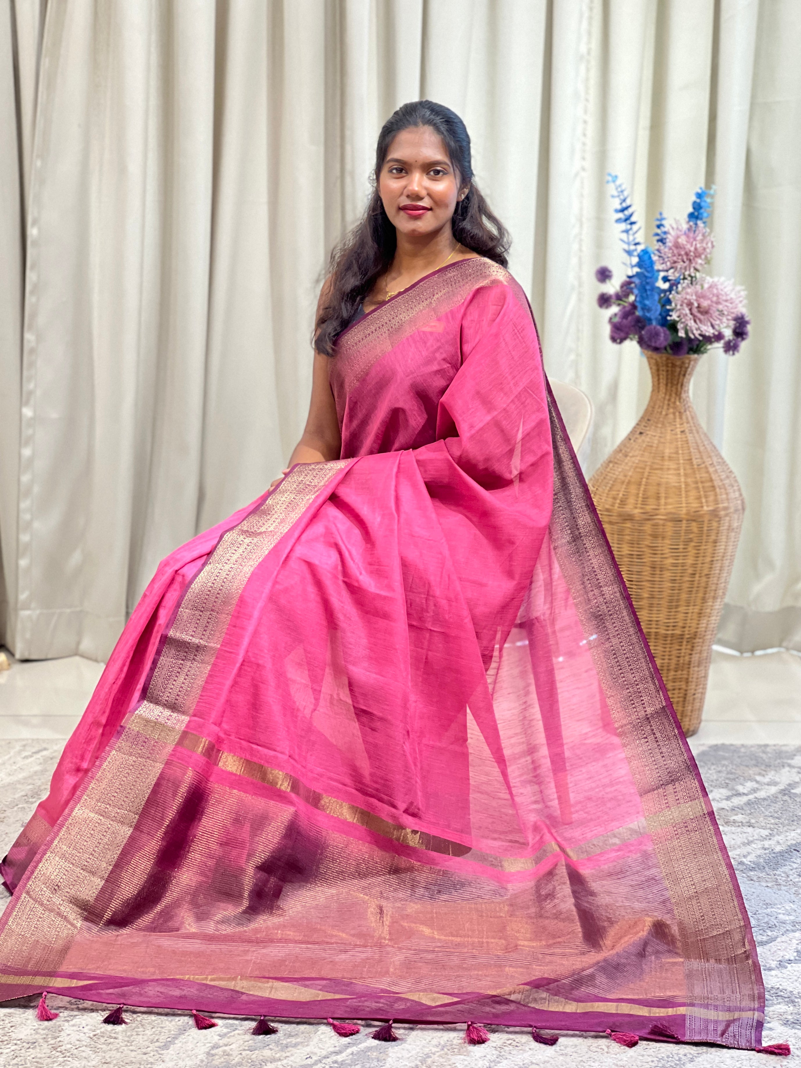 Golden Zari Weaved Border Pattern Linen Finish Saree | ZSS349