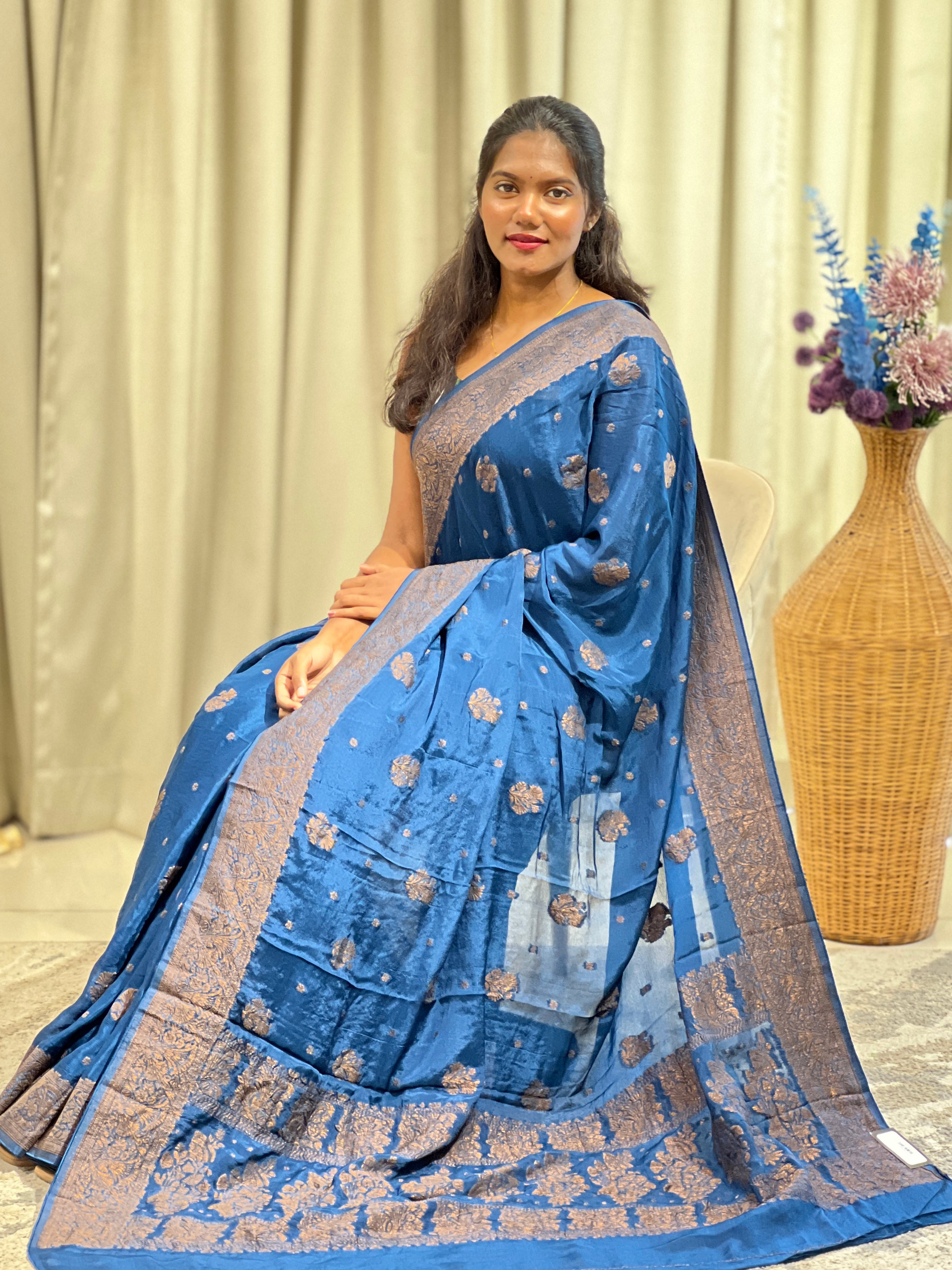 Antique Zari and Thread Weaving Chinnon Saree | YNG1741