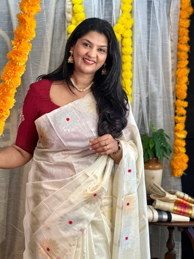 Silver & Golden Zari Weaved Floral Patterned Semi Silk Saree | HT253