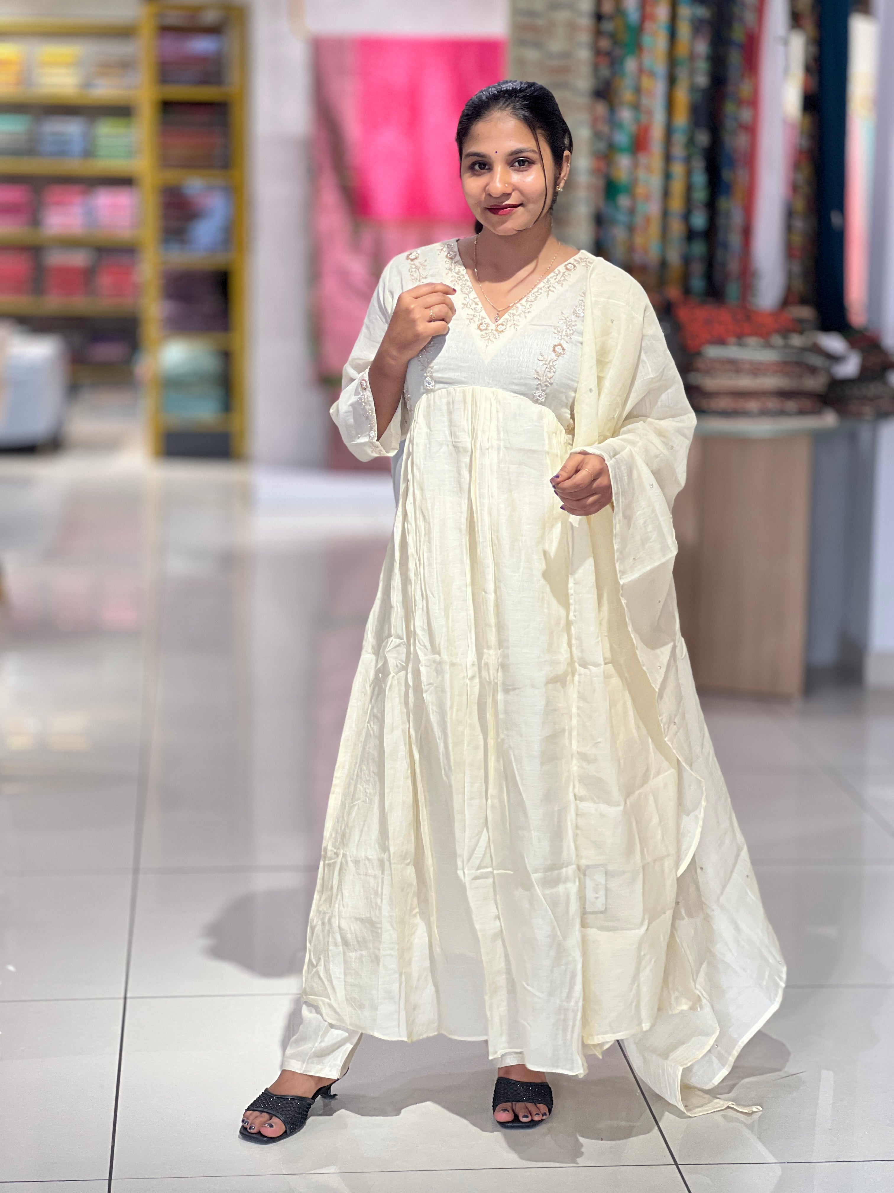 Zardosi & Cut Beads Embroidery Detailed Chanderi Kurta Set  | KIA122