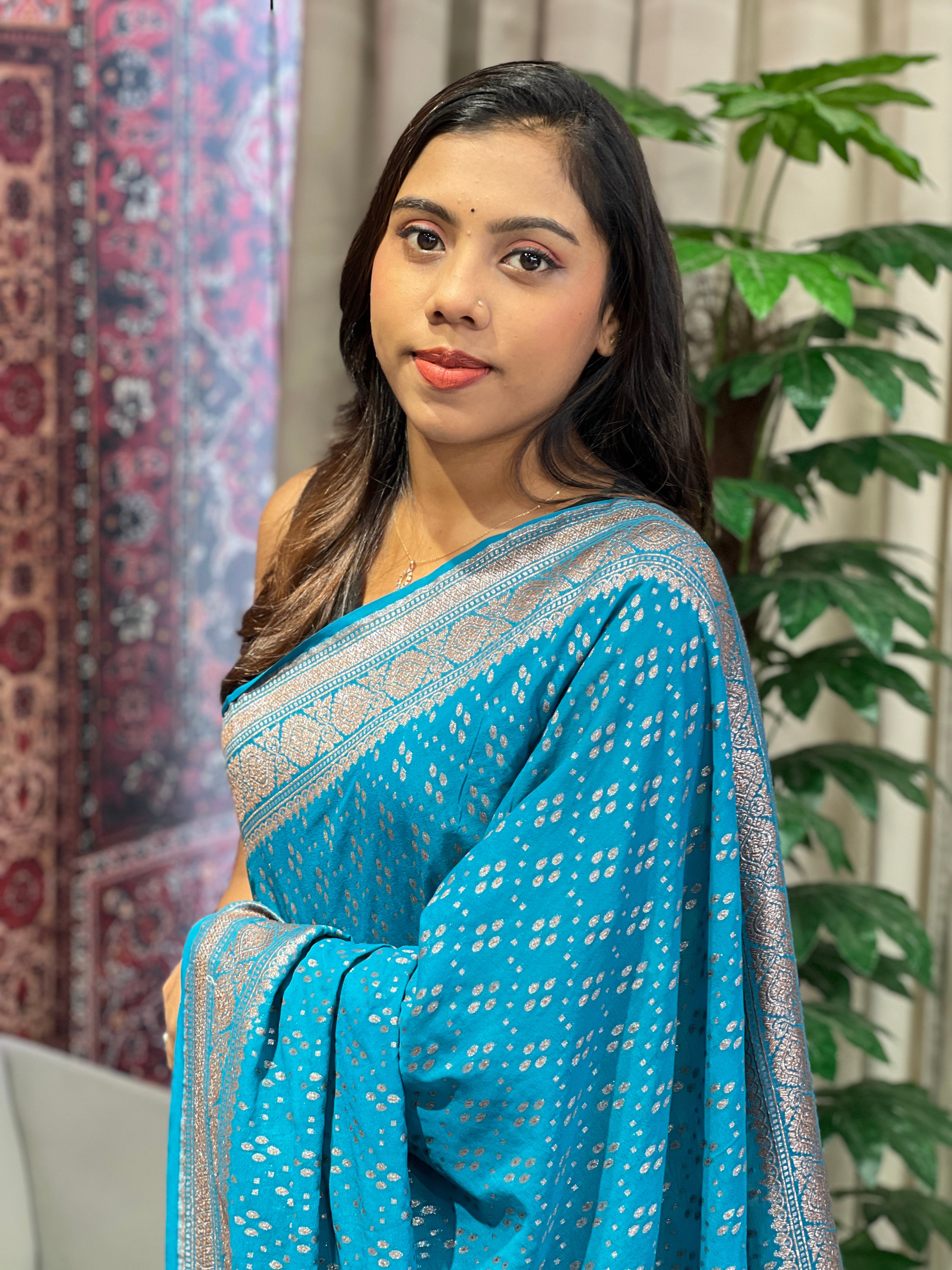 Zari And Thread Woven Georgette Banarasi Saree | YNG1063