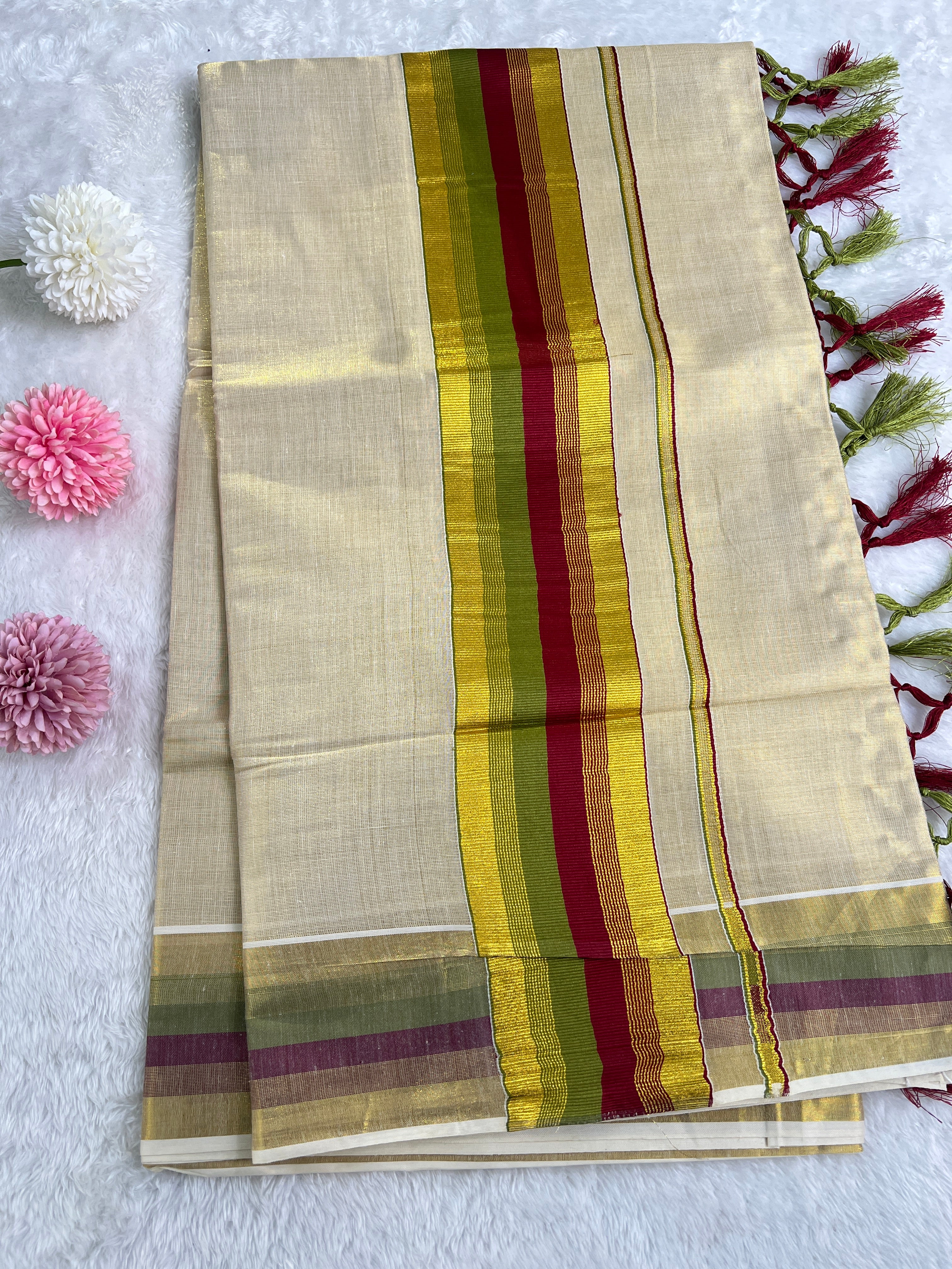 Golden Kasavu Pattern Tissue Set Mundu | GAT486