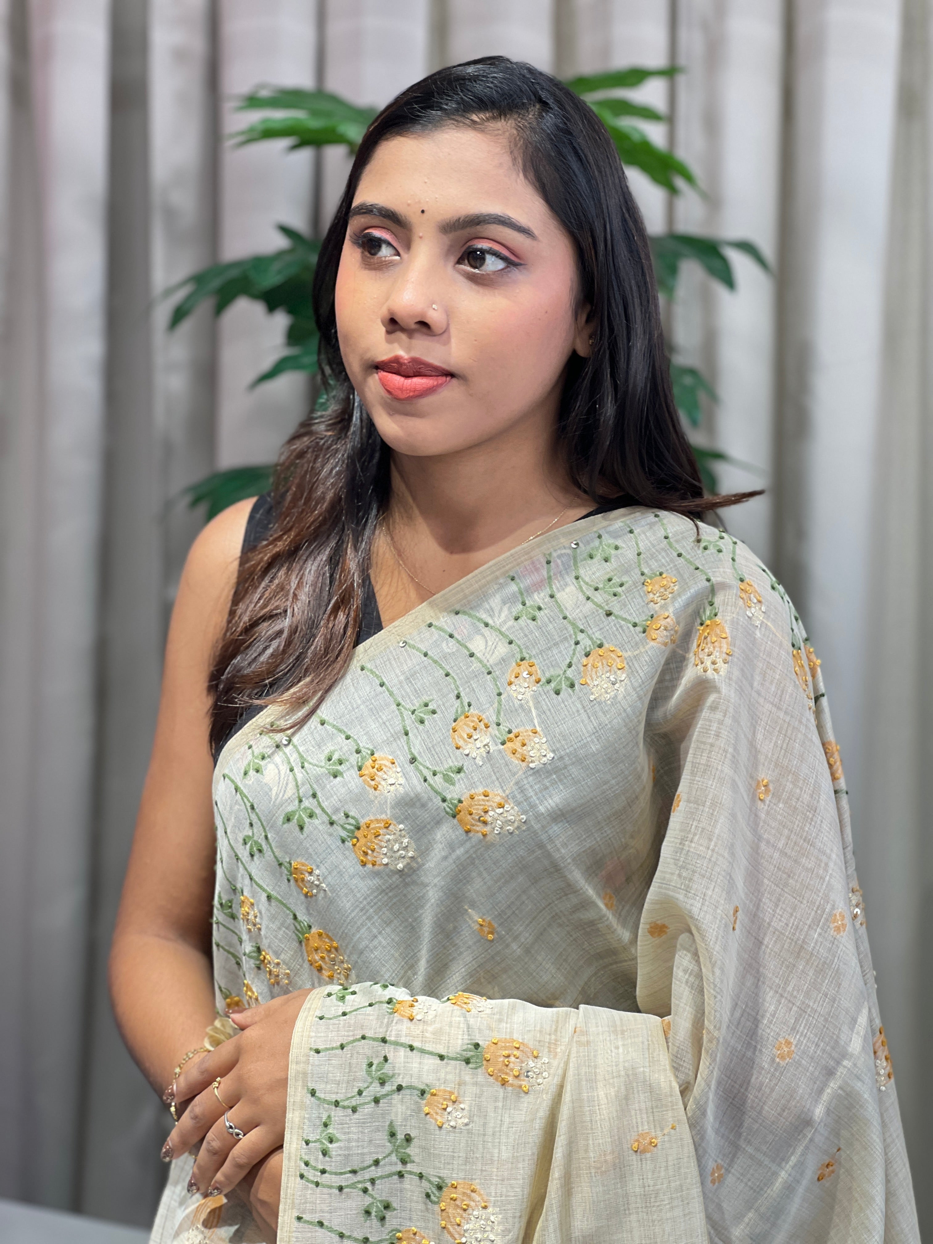 Floral Jamdani Woven Chanderi Saree | BLD1942