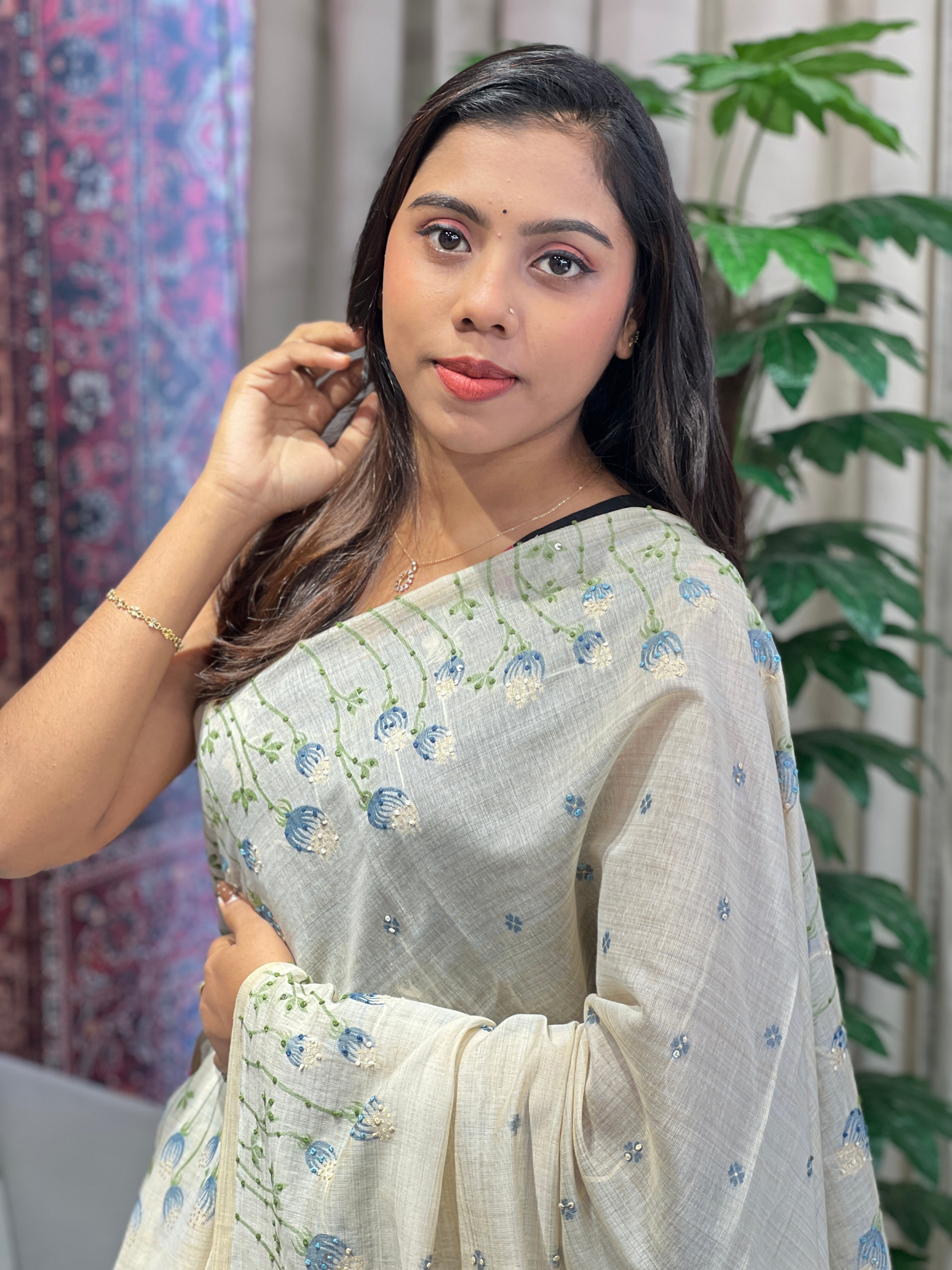 Floral Jamdani Woven Chanderi Saree | BLD1946