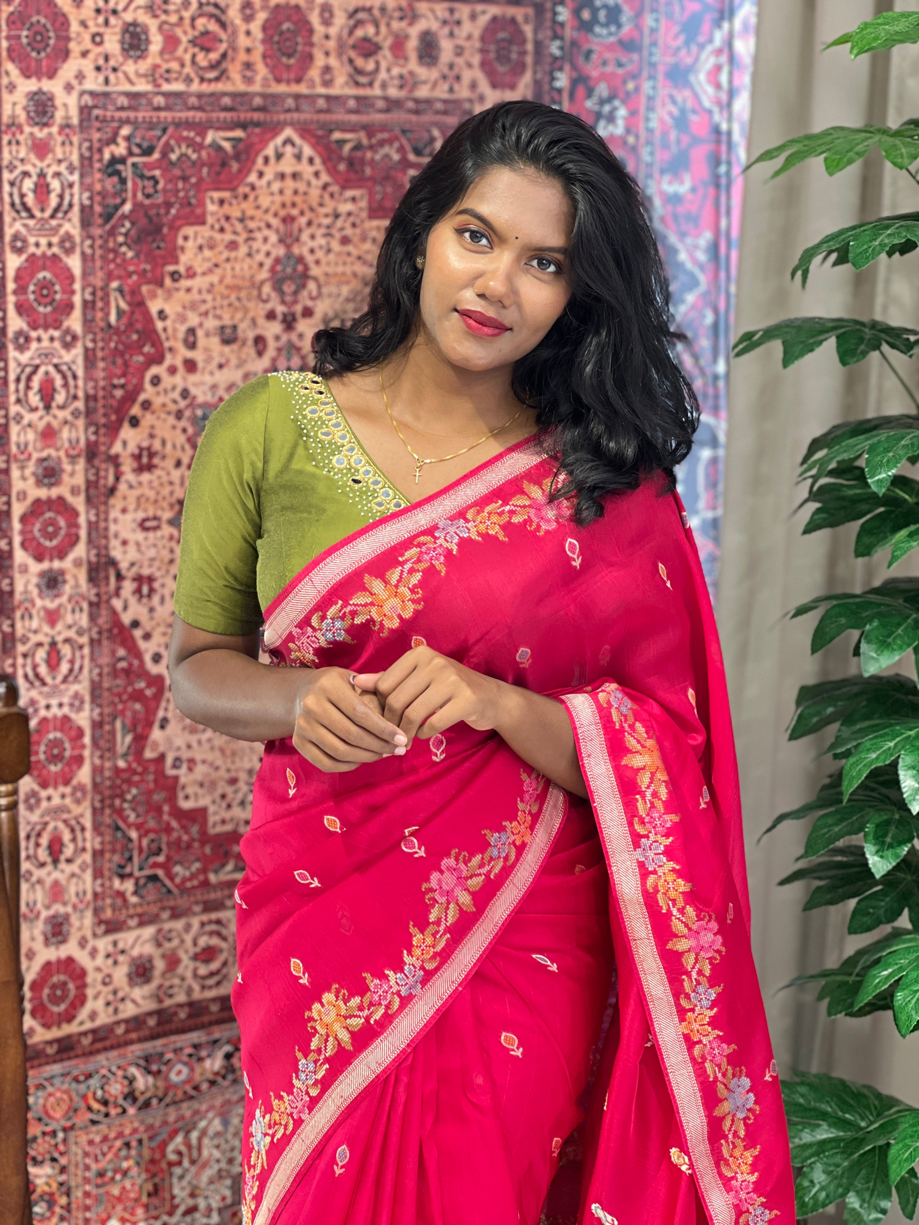 Thread and Zari Weaving Banarasi Silk Saree | YNG575